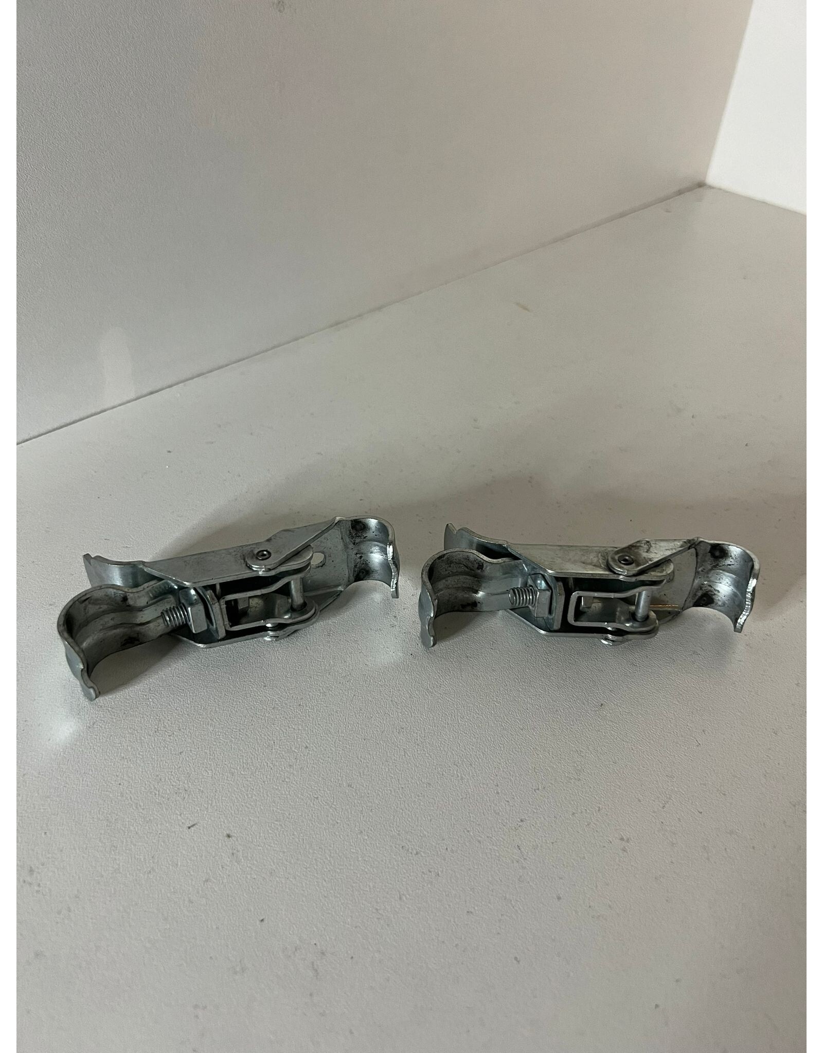 Used KG Front bumper clamp set