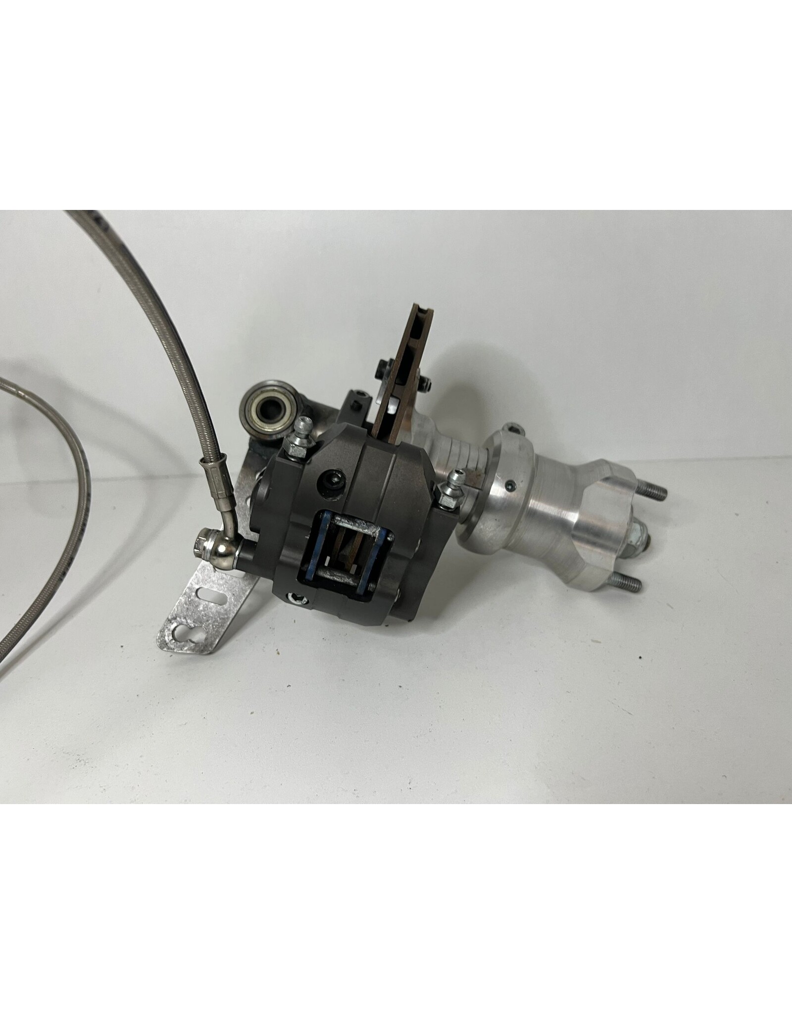 Used Lenzokart KZ front brake system with stub axles and hubs