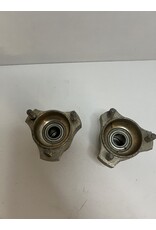 Used CRG Magnesium front hub set 17 X 70 MM