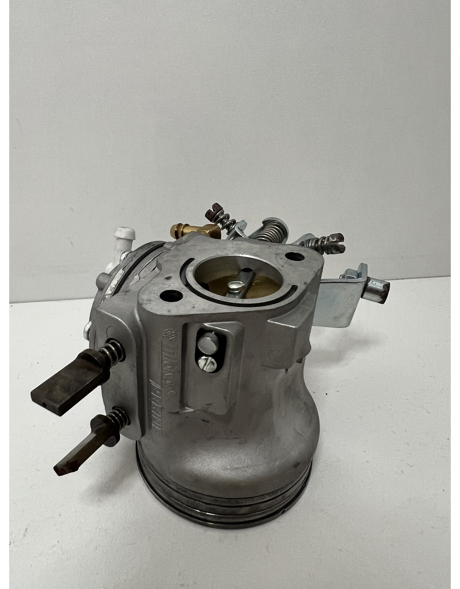Gebruikt Tillotson HW 46 A carburateur