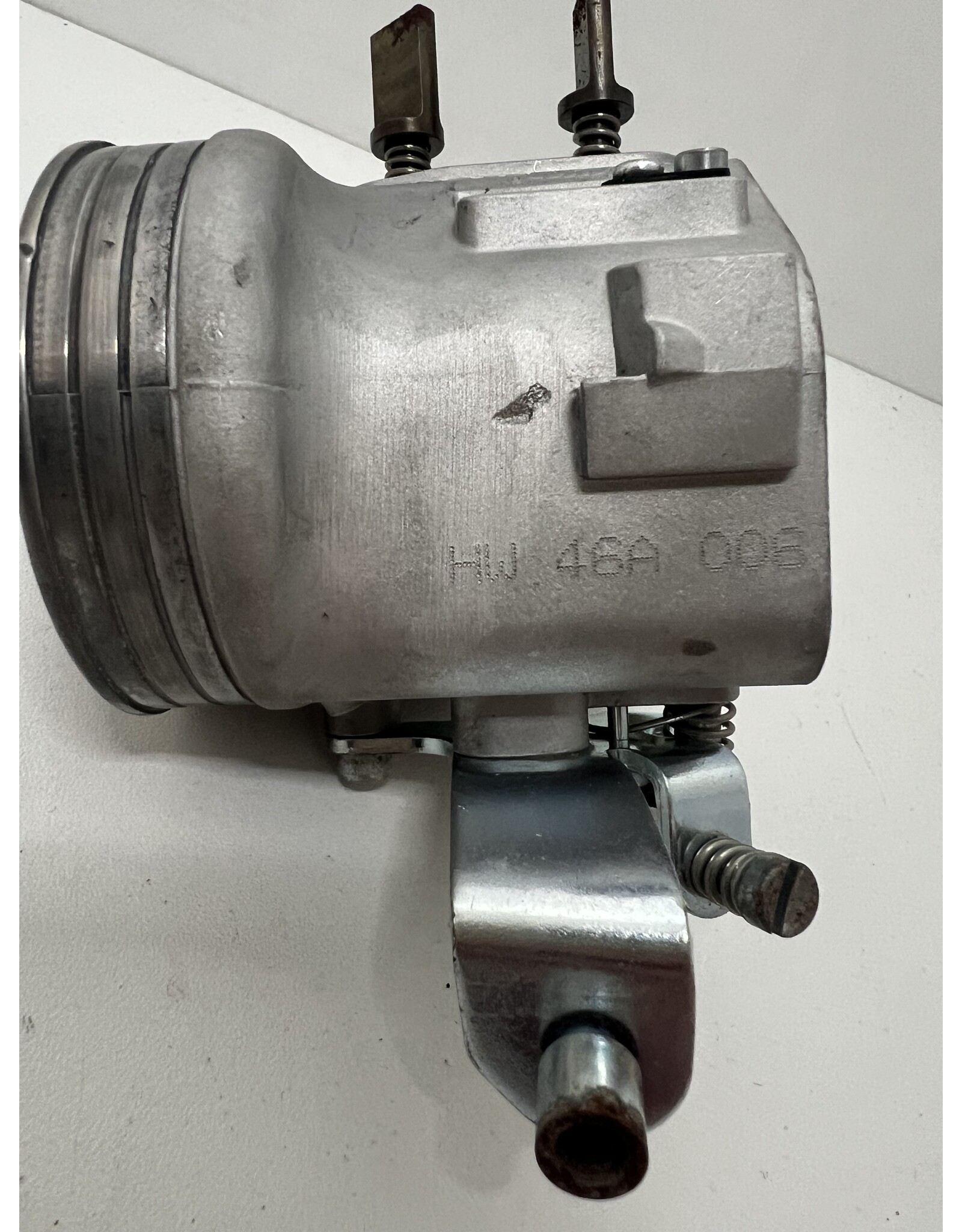 Gebruikt Tillotson HW 46 A carburateur