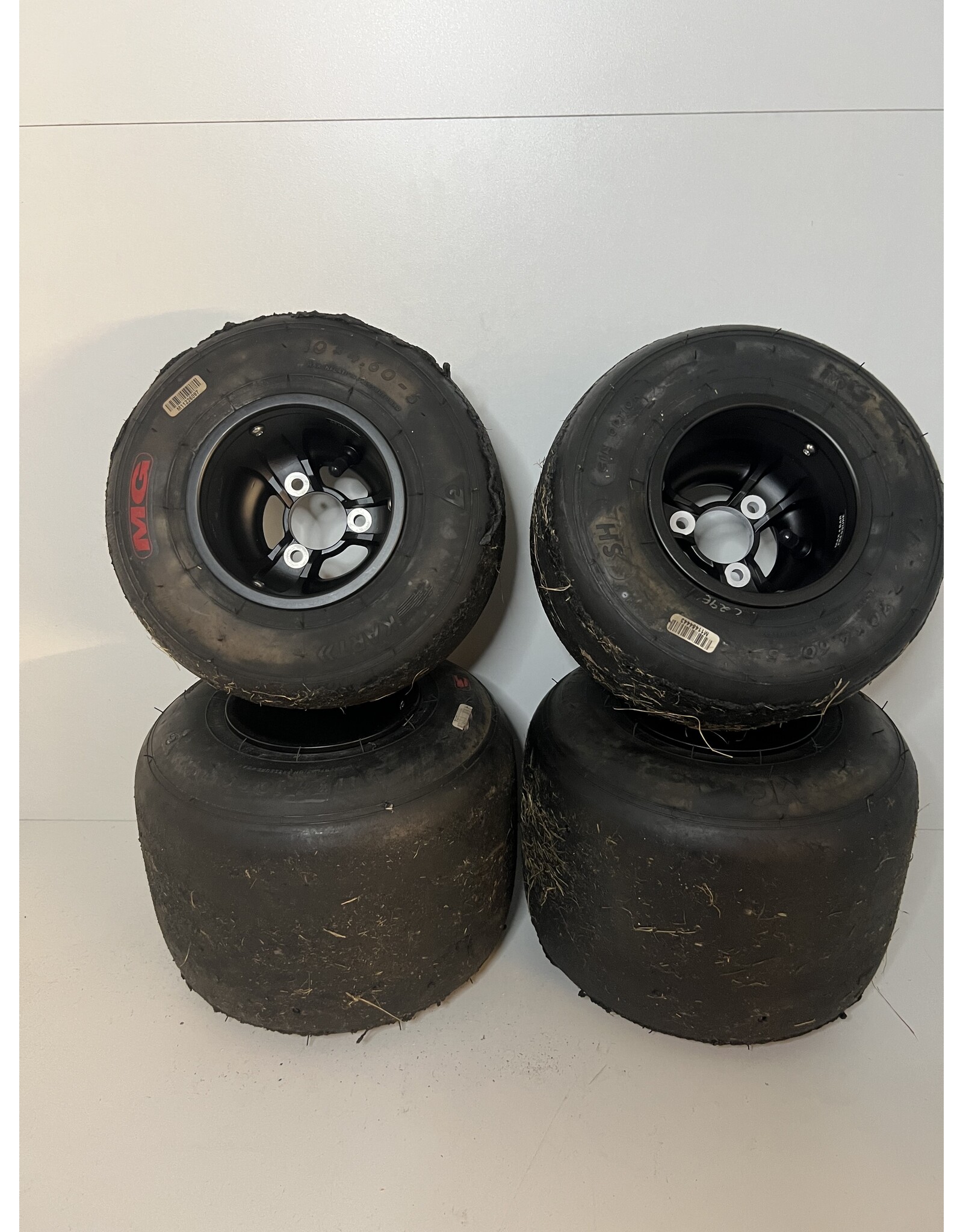 Used MG SH Slick tyres with new magnesium rims 130-212MM