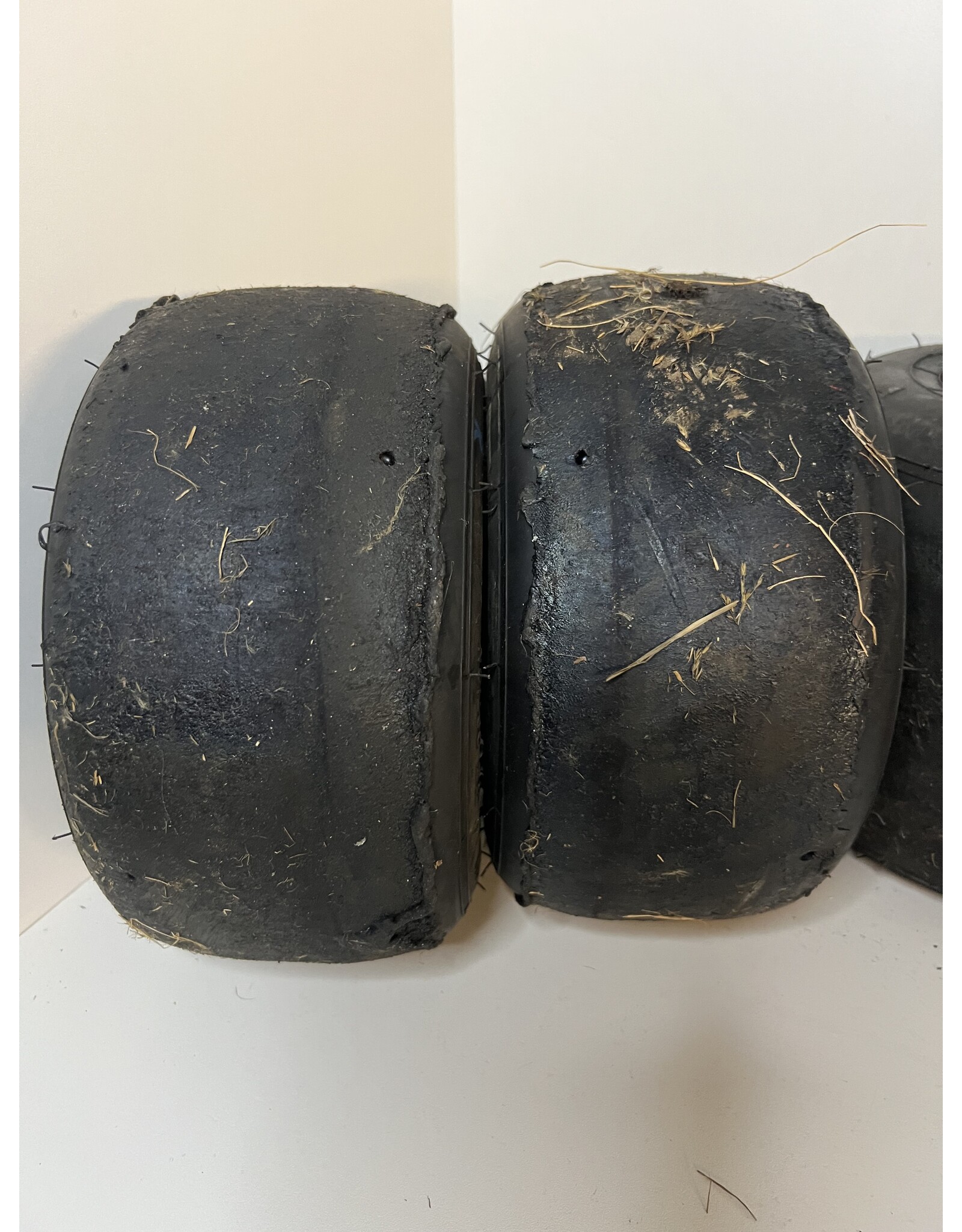 Used MG SH Slick tyres with new magnesium rims 130-212MM