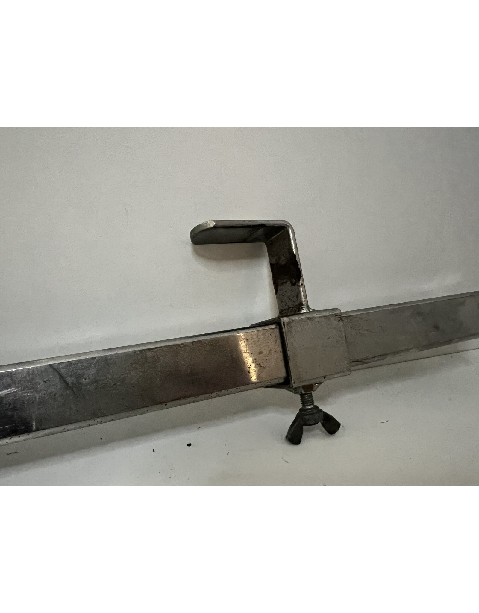 Used RR Seat mounting tool