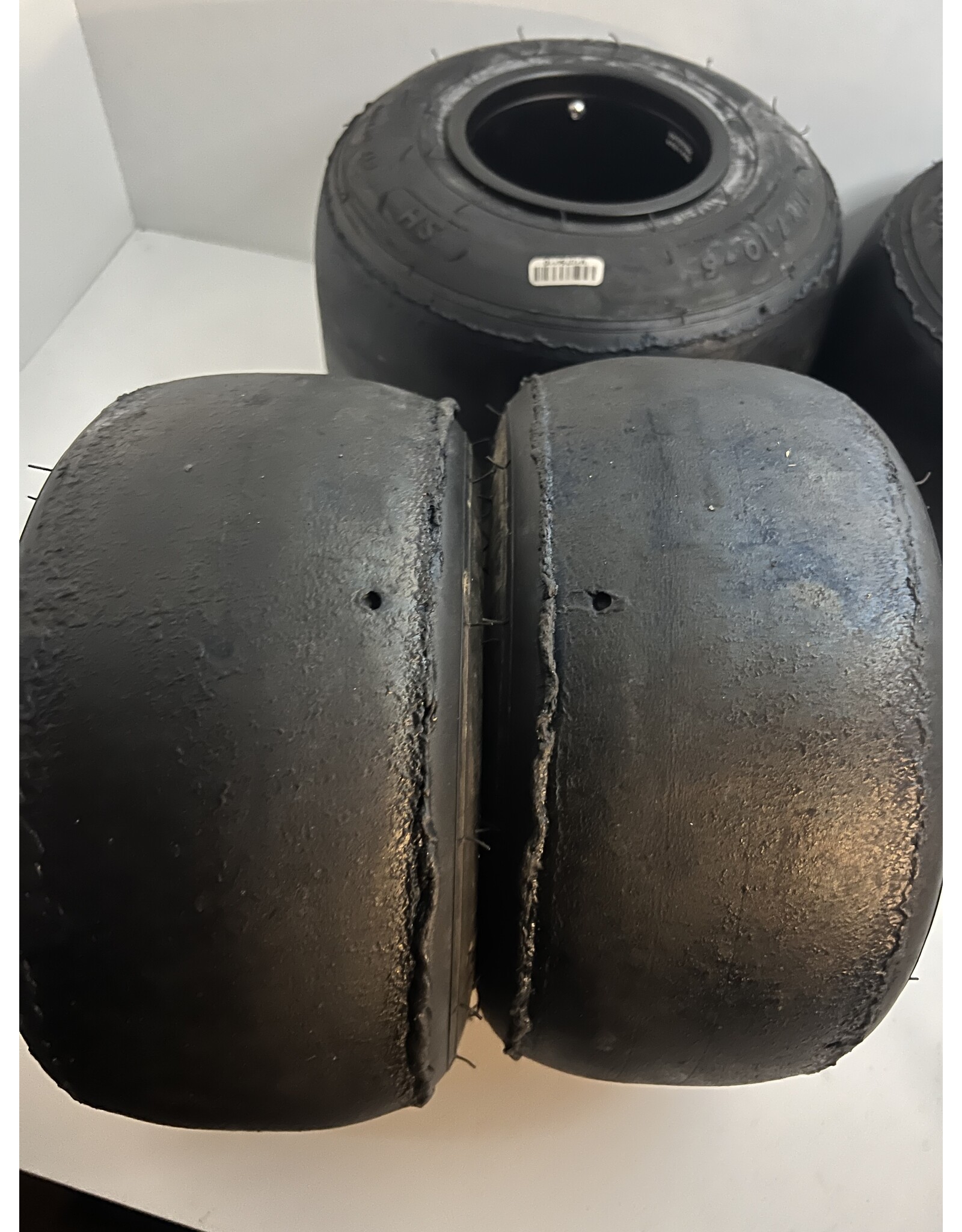 Used Set MG SH tires with new magnesium rims