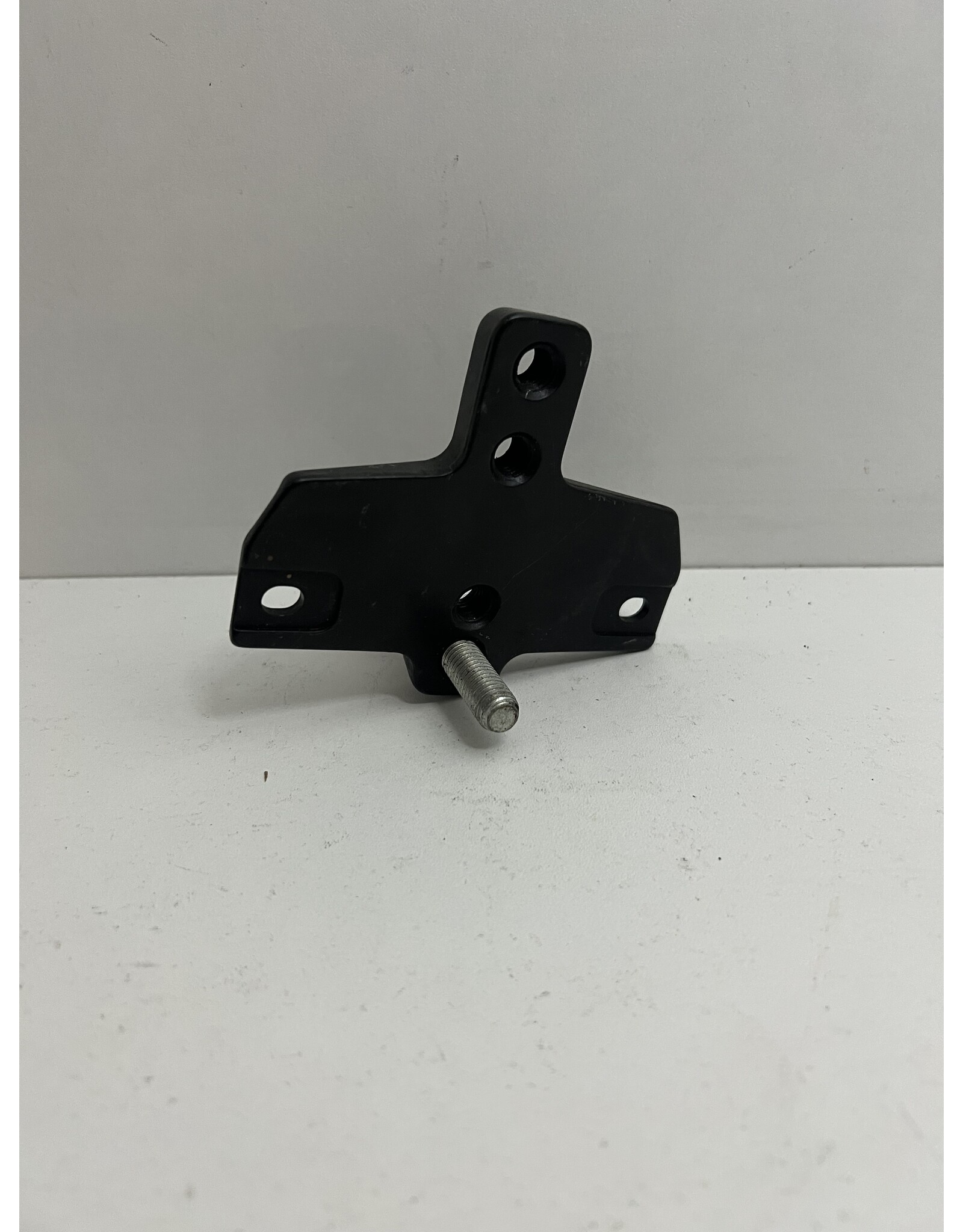 Used CRG Chain strecher