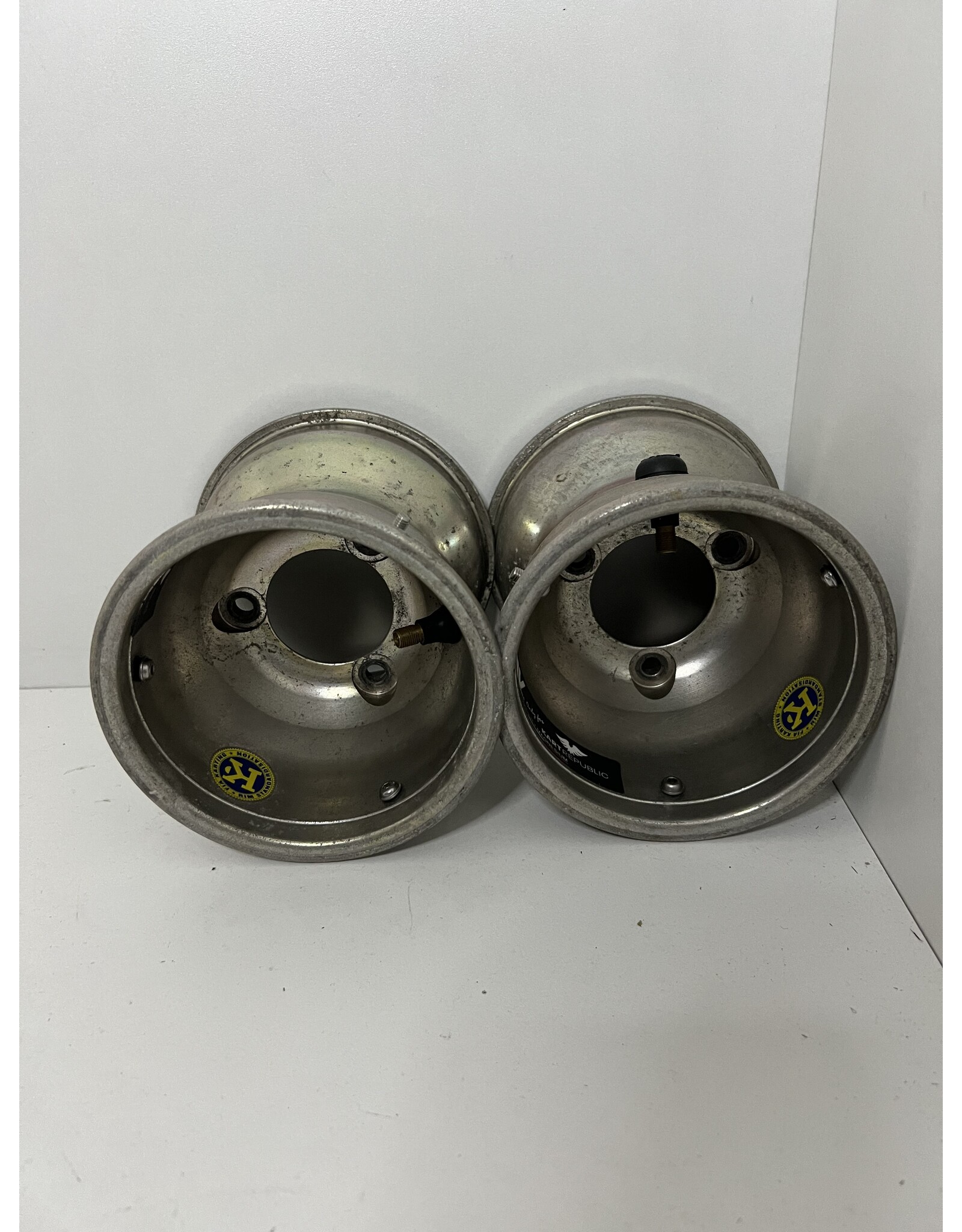 Used Kart Republic set of magnesium front rims 132MM / Wheelbase 69MM