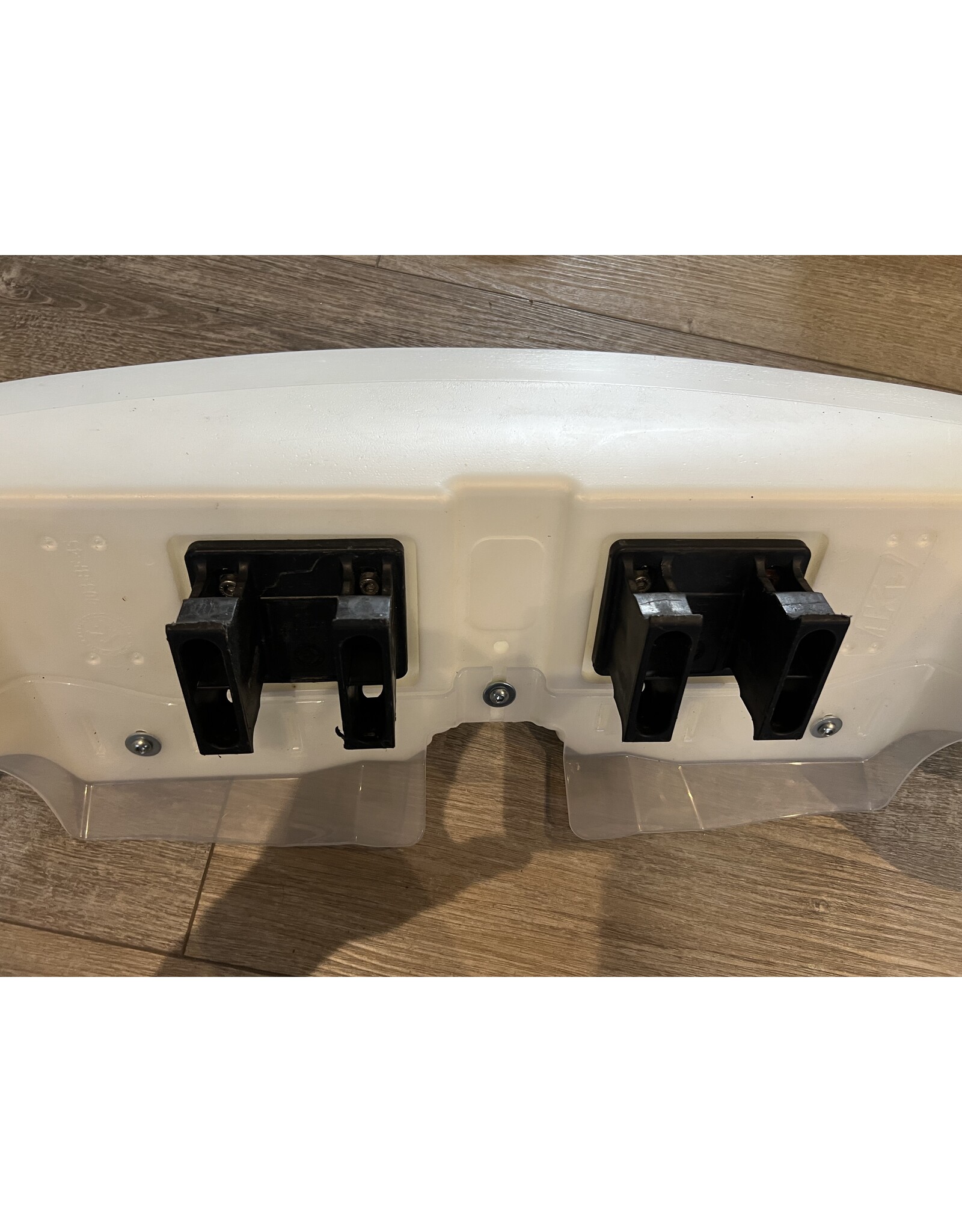 Used KG 506 plastic bodywork kit white