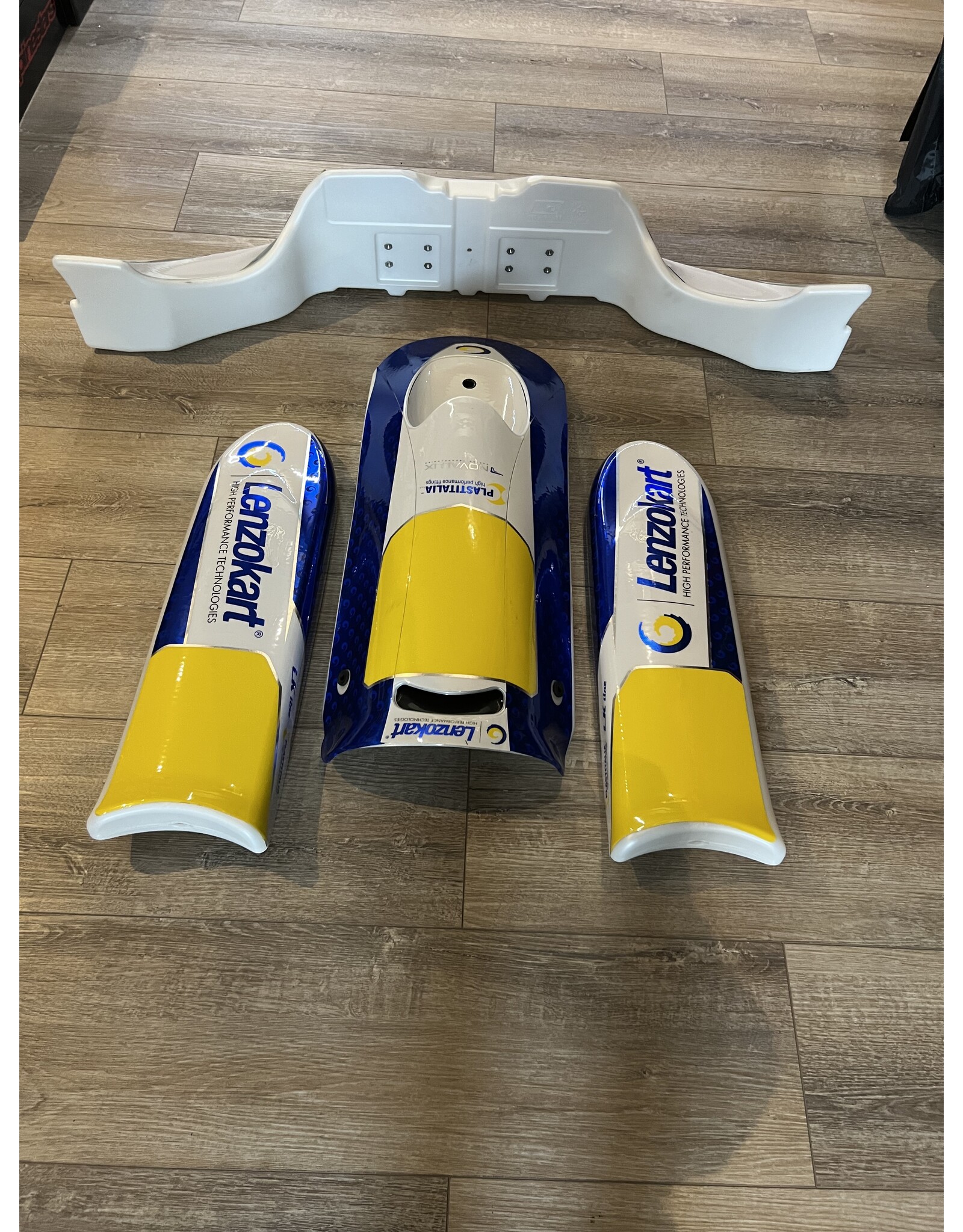 KG KG 507 / 508 Bodywork set compleet met LenzoKart Stickerset