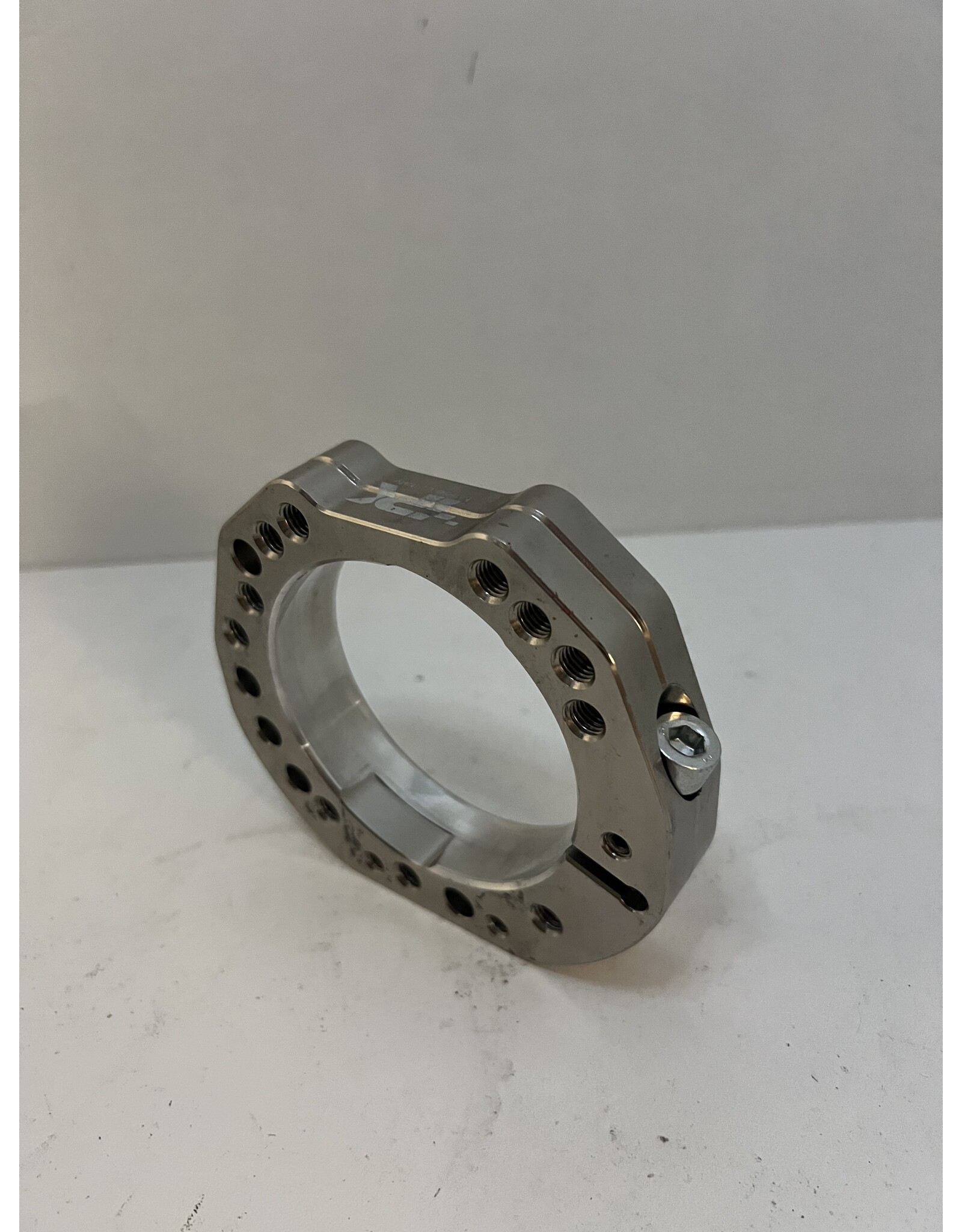 IPK IPK Bearing holders Dark Edition for 50MM bearings (Take Off)