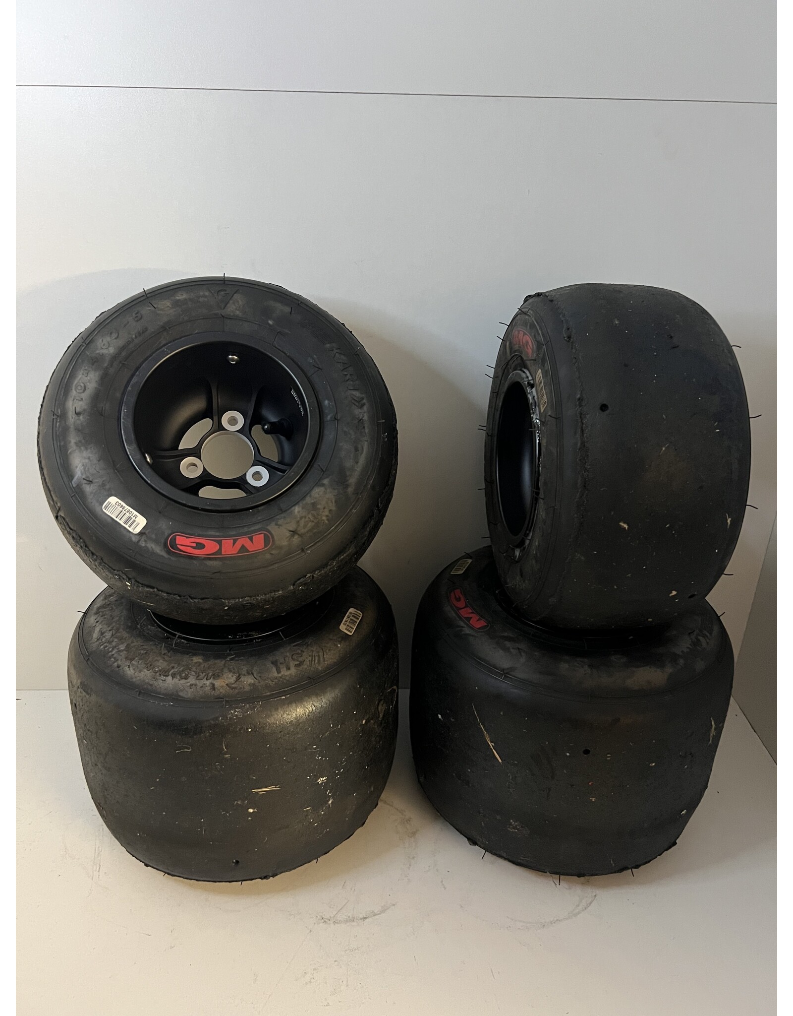 Used MG SH Set of tires with new magnesium rims