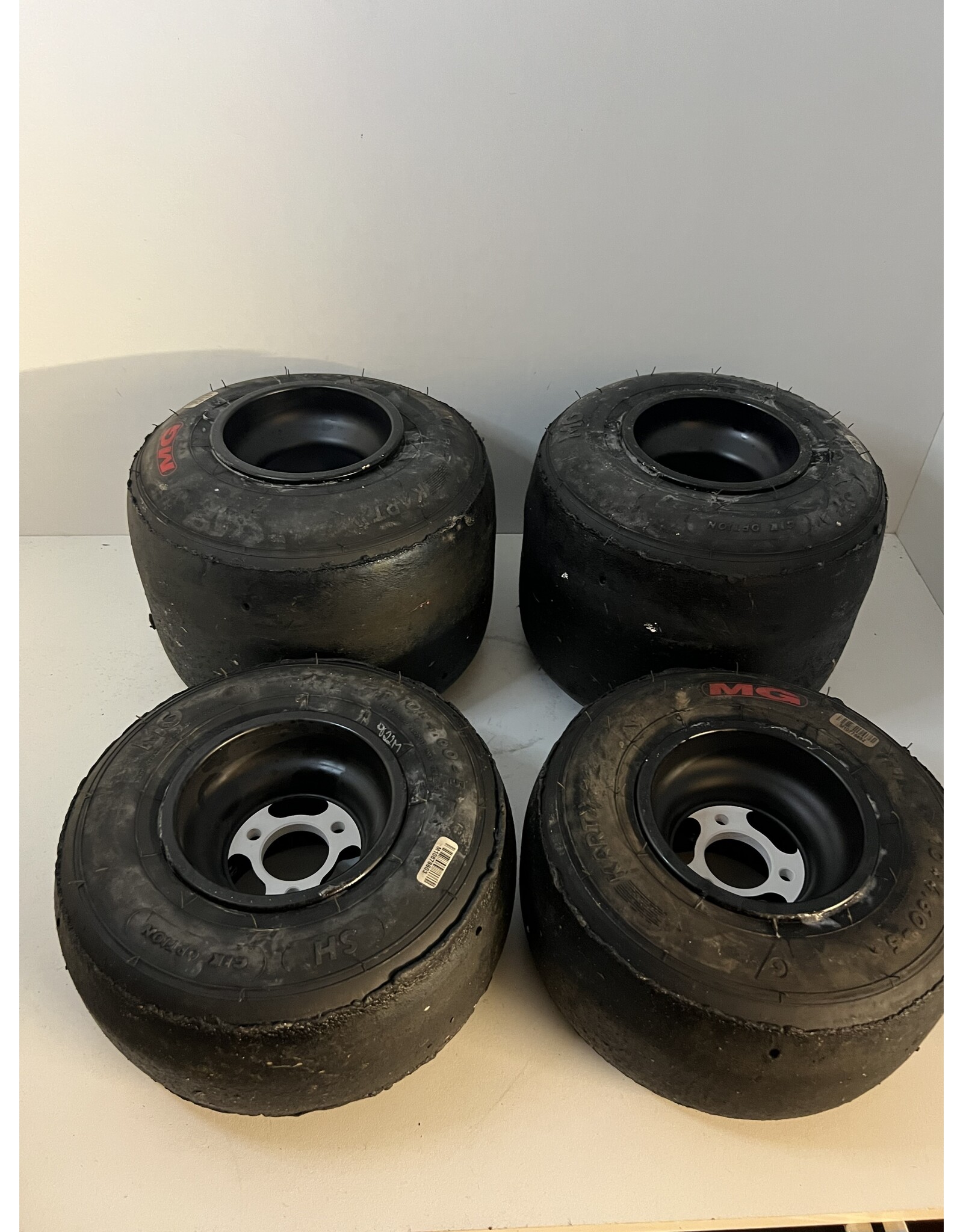 Used MG SH Set of tires with new magnesium rims