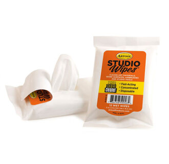 Studio Wipes 12 Count Pouch