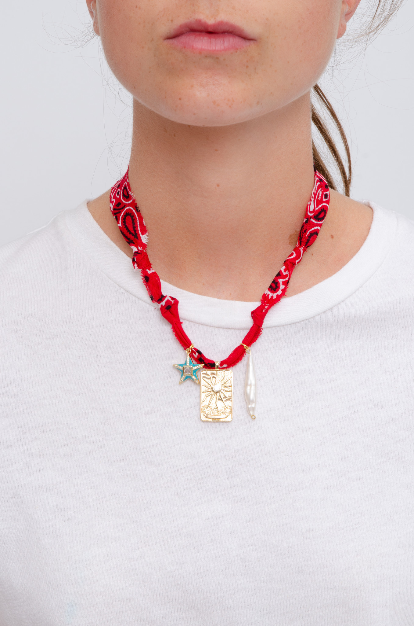 HAPPINESS NECKLACE RED-2