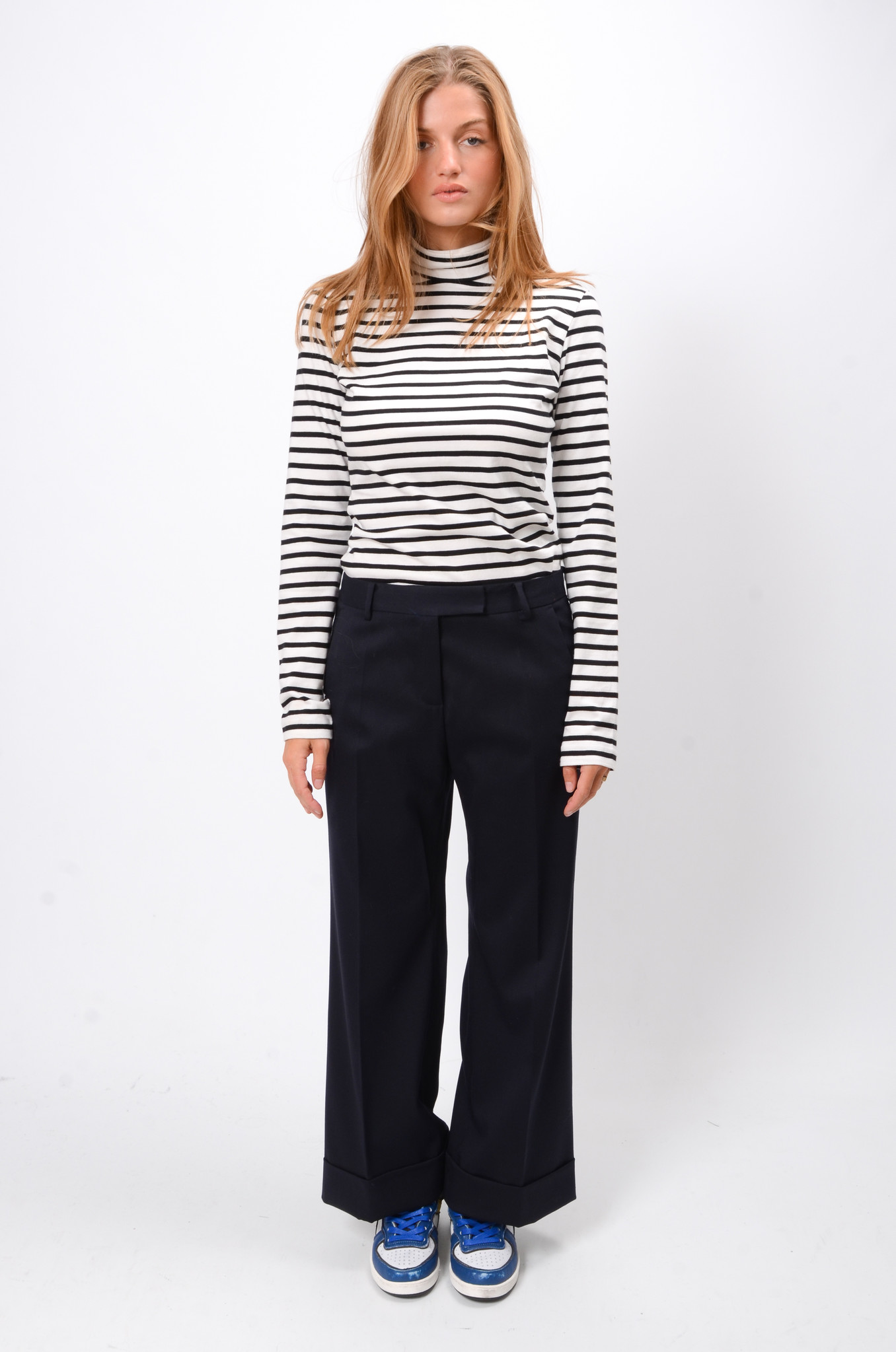 COOL WOOL CROPPED TROUSERS IN NAVY-2