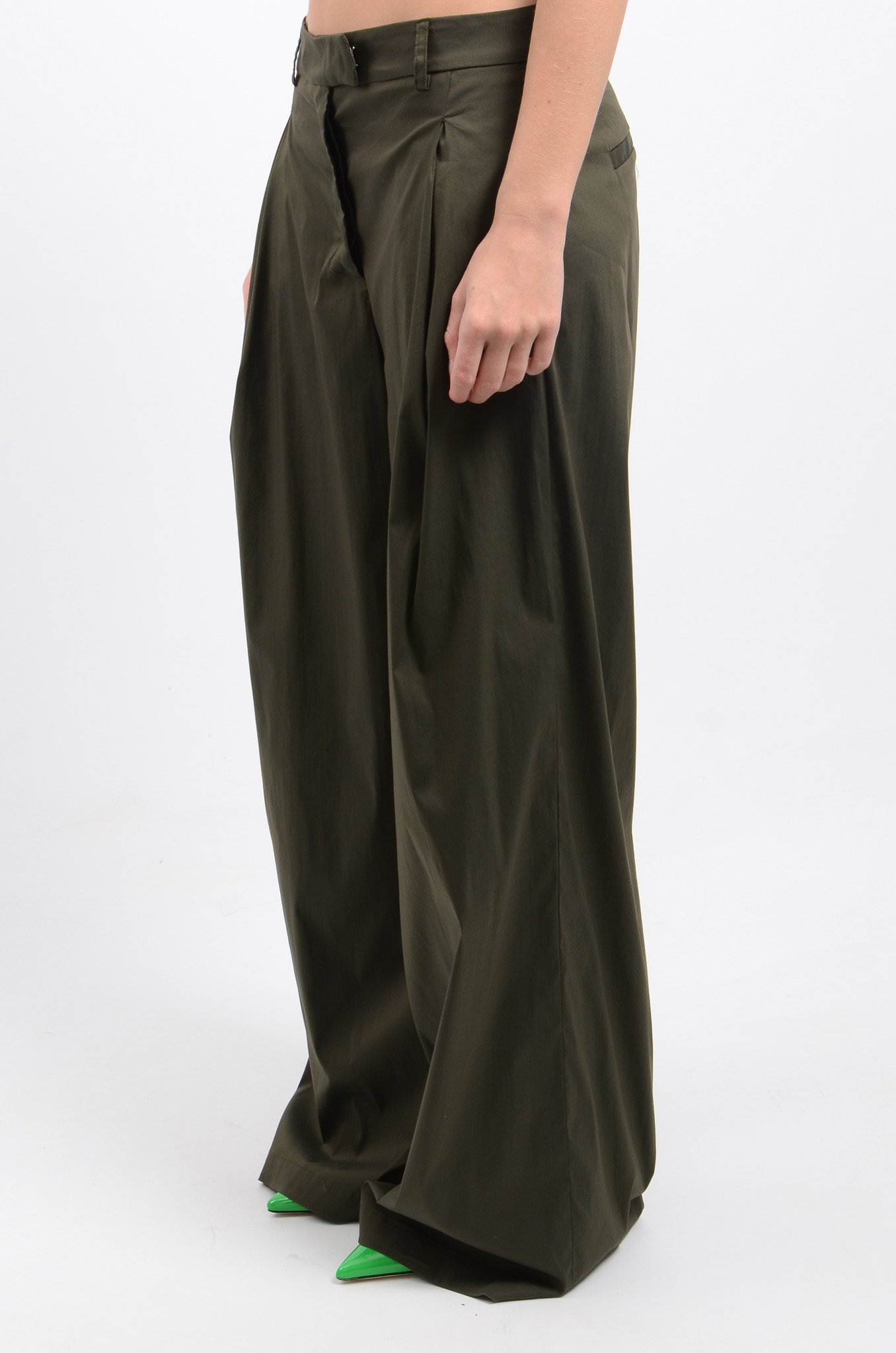 Wide Pleated Trousers in Khaki-4
