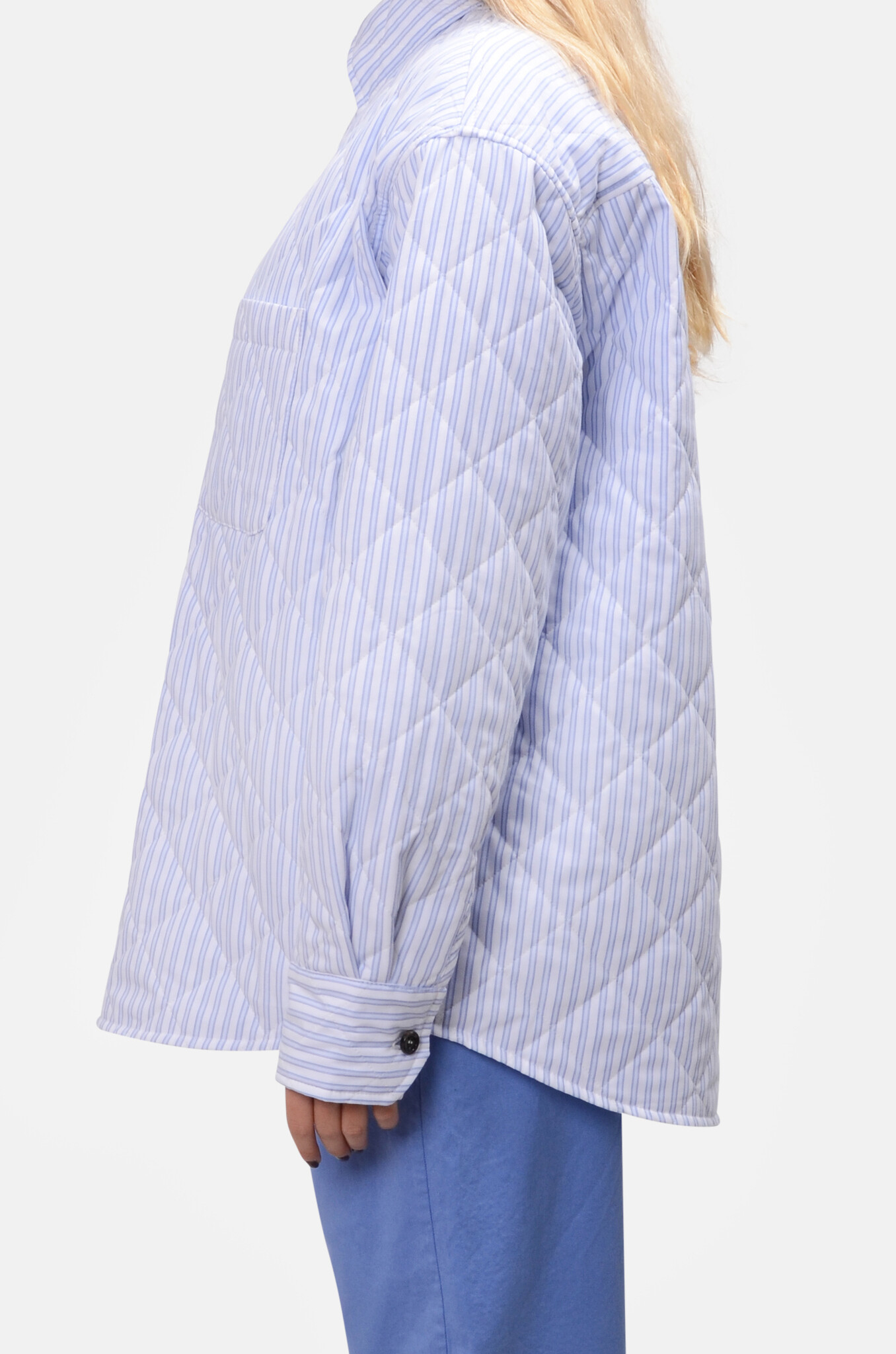 Quilted Popeline Overshirt in  White-Blue-3