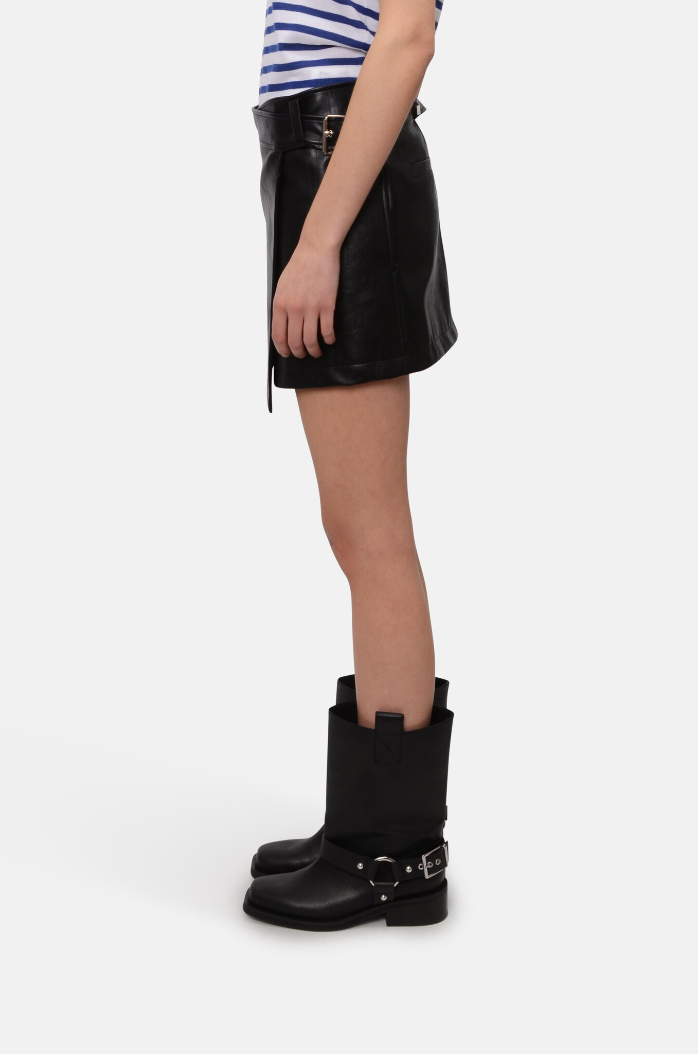 Mini Wrap-Skirt in Black-3