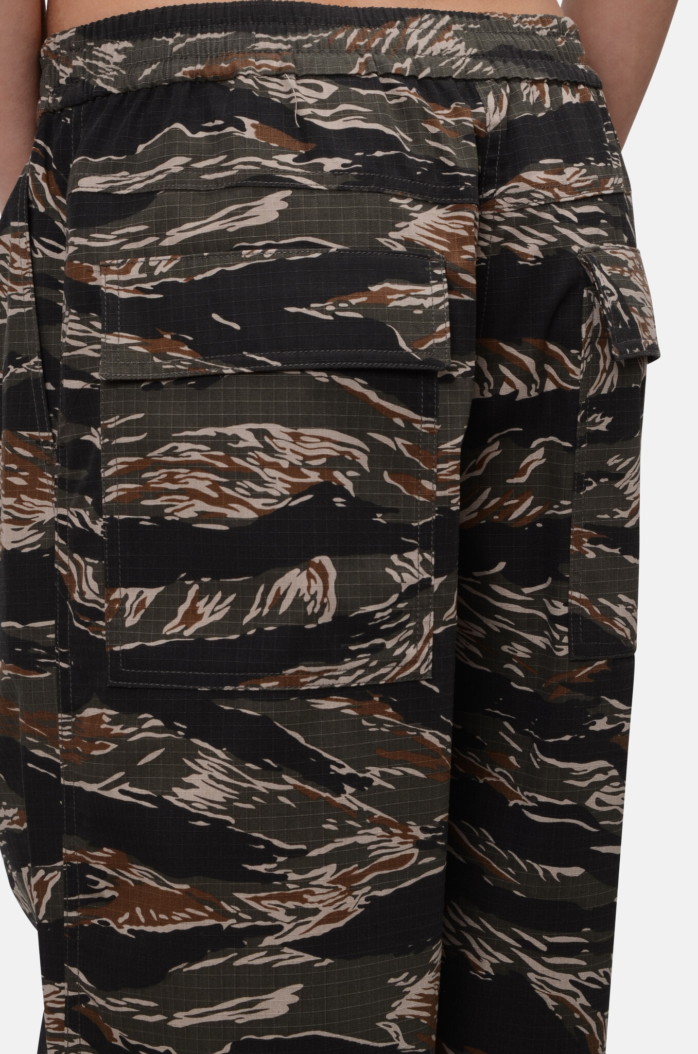 Relaxed Camouflage Pants-5