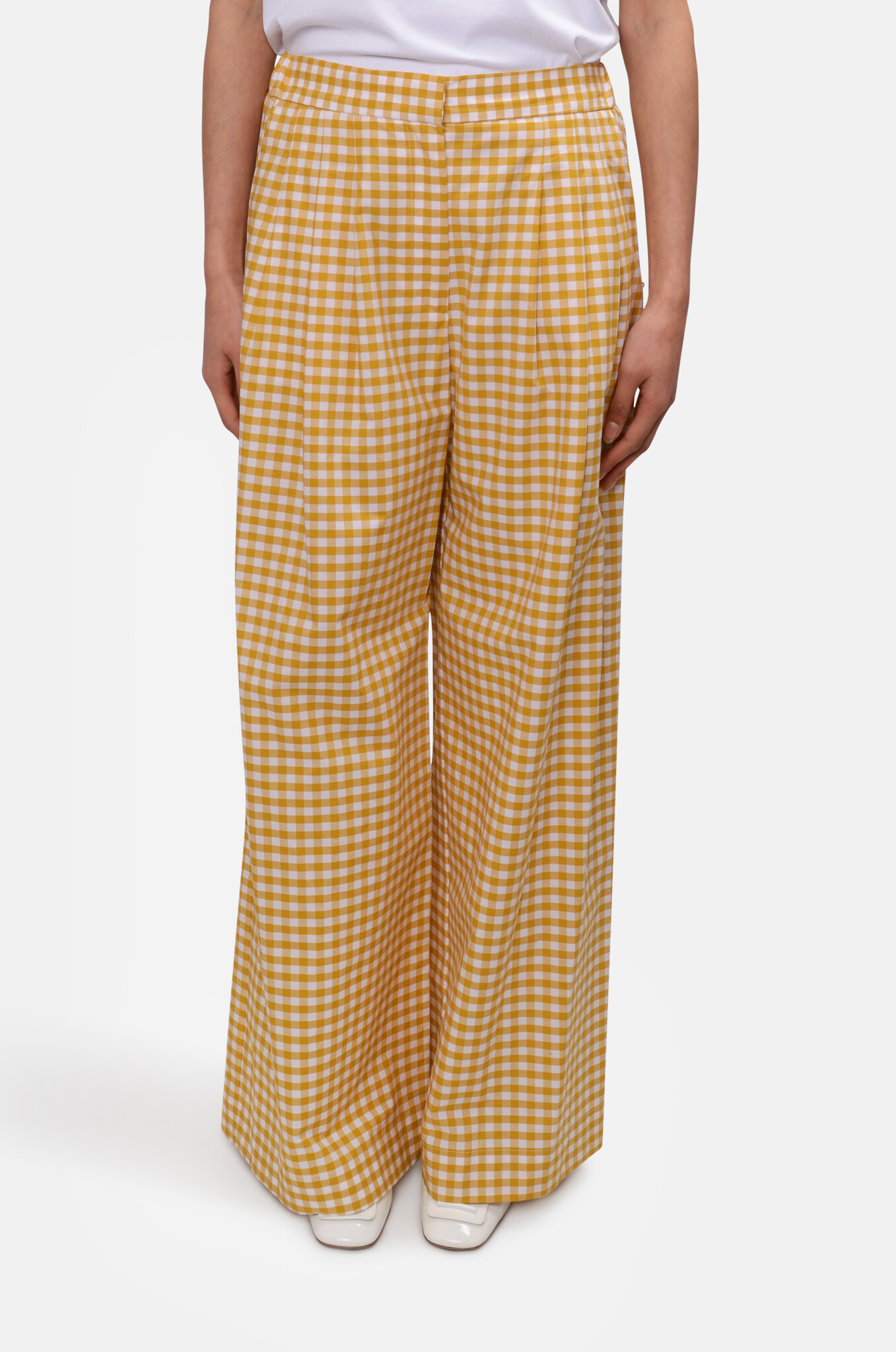 Pleated Poplin Trousers in Gingham-1