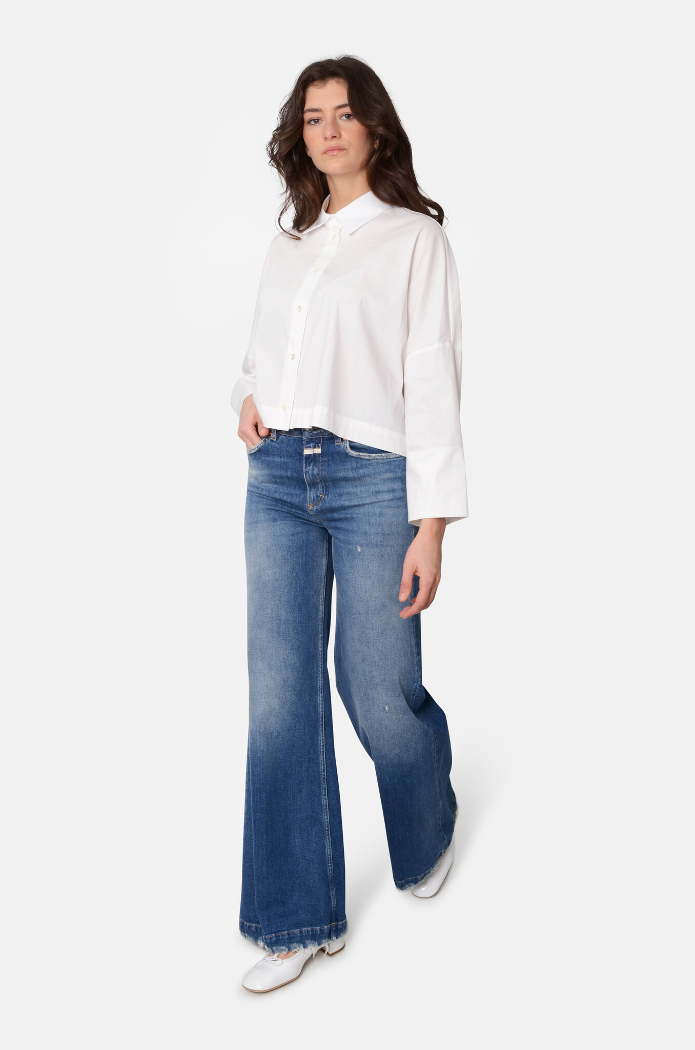 Cuff Sleeve Cropped Shirt in Off-White-2