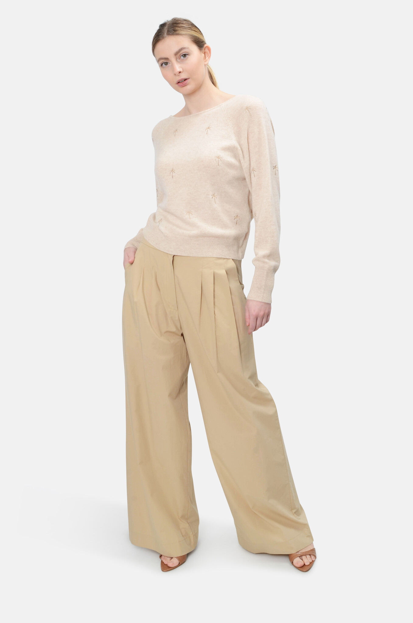 Cashmere Embroidery Palm Twist Open Back-2