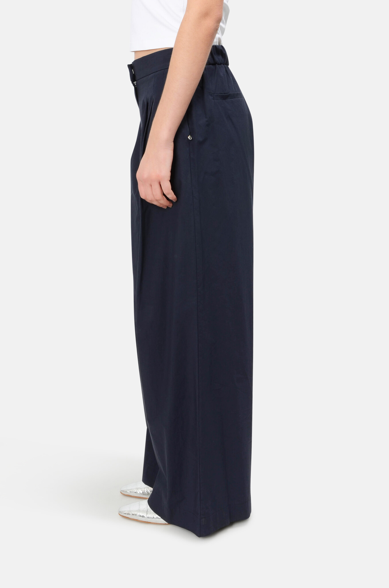 Wide Poplin Trousers in Night-3