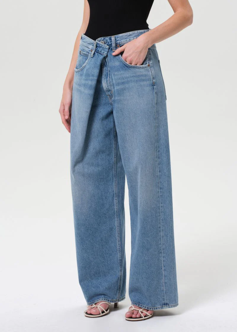 Vana Fold Jean in Mantra-2