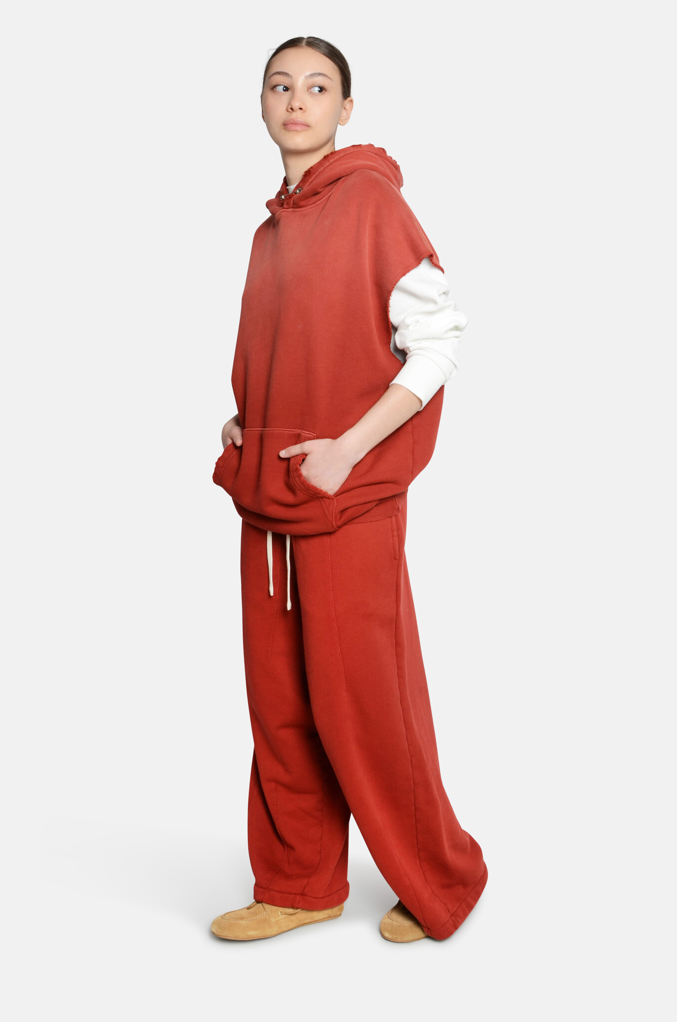 Wide Fit Sweatpants in Chili-2