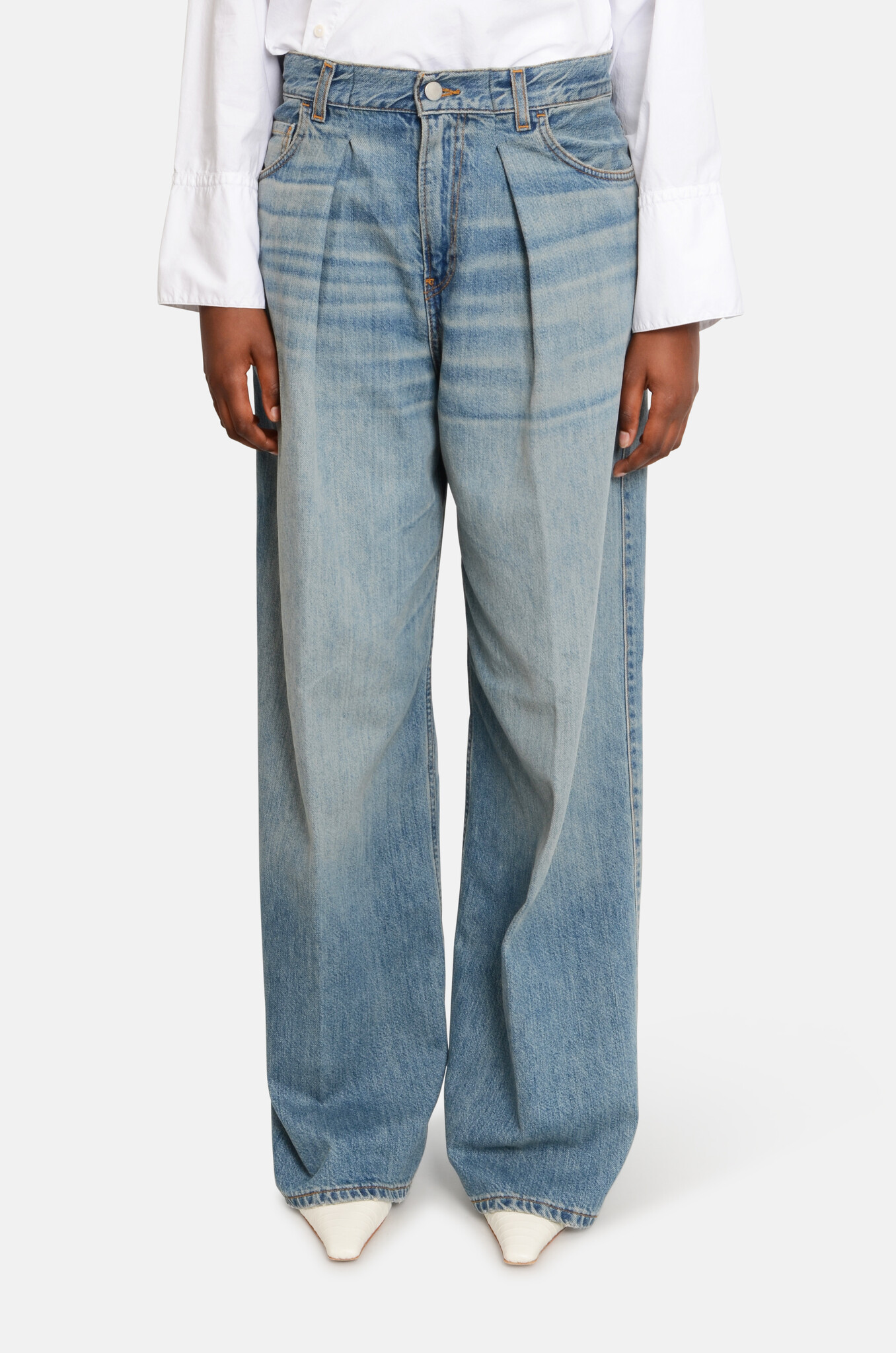 Candy in Ionic Blue-1