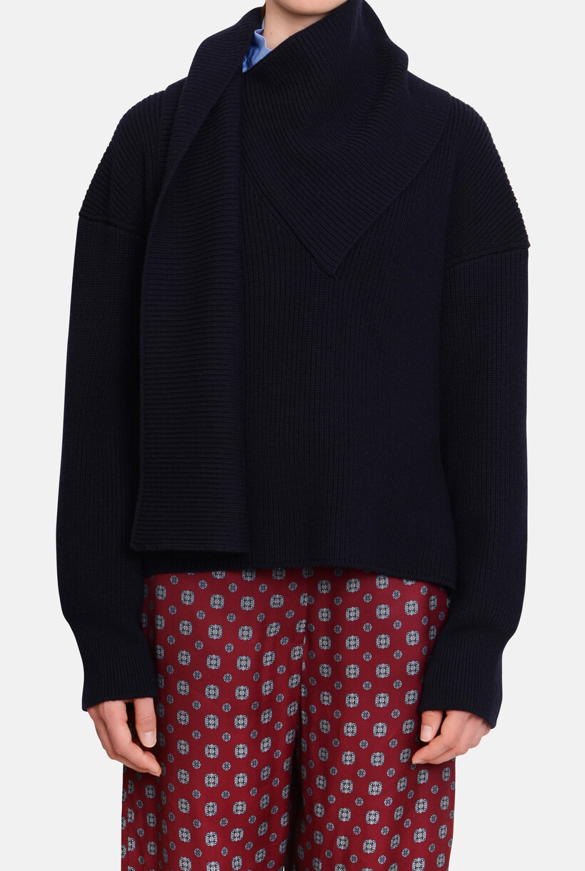 KNITWEAR