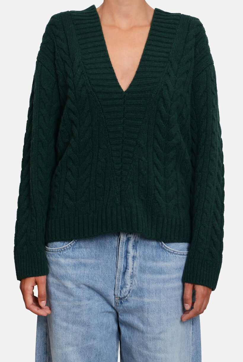 KNITWEAR