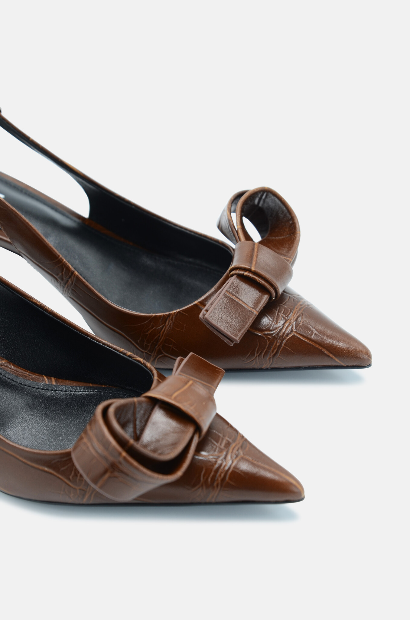 Cynthia Pumps in Avellana-5