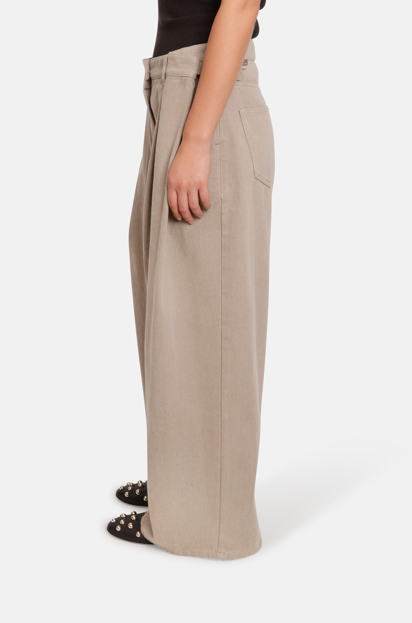 Volumed Wide Fit Denim Pants in Oatmeal-3