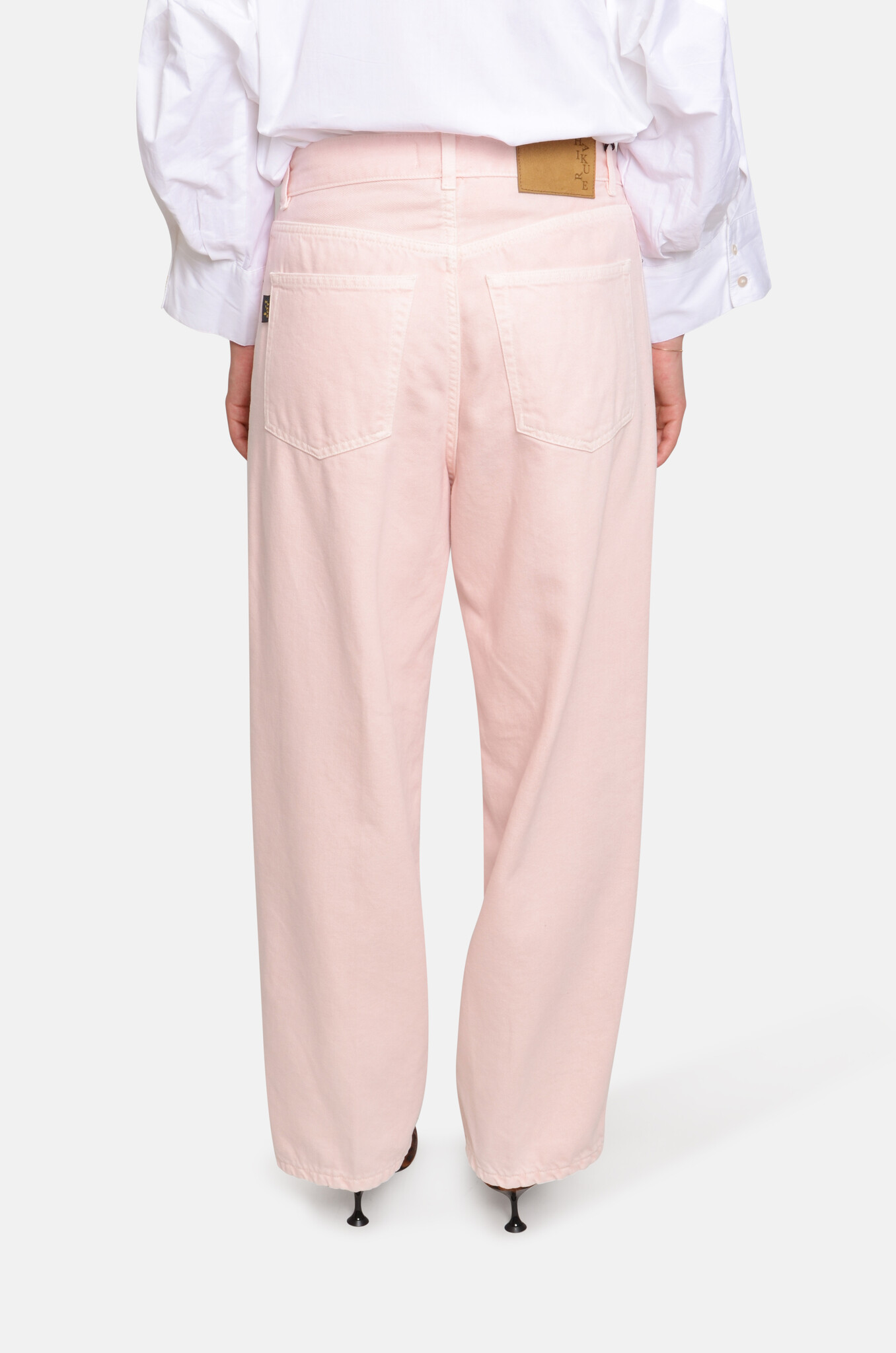 Betty Jeans in Soft Ecru Skin-4