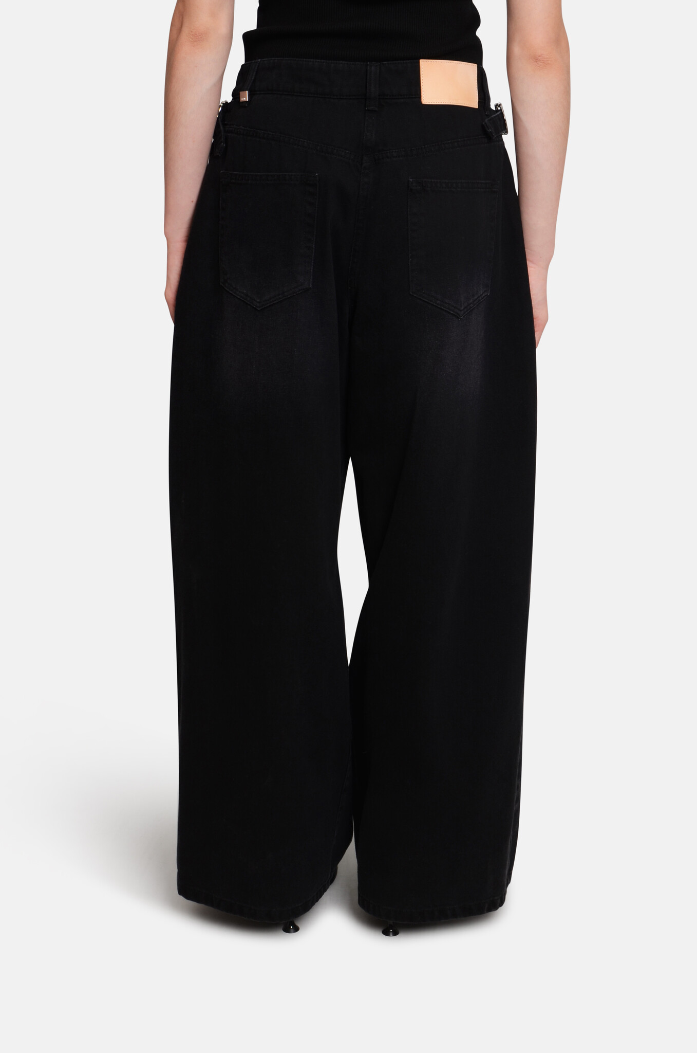 Volumed Wide Fit Denim Pants in Black-4