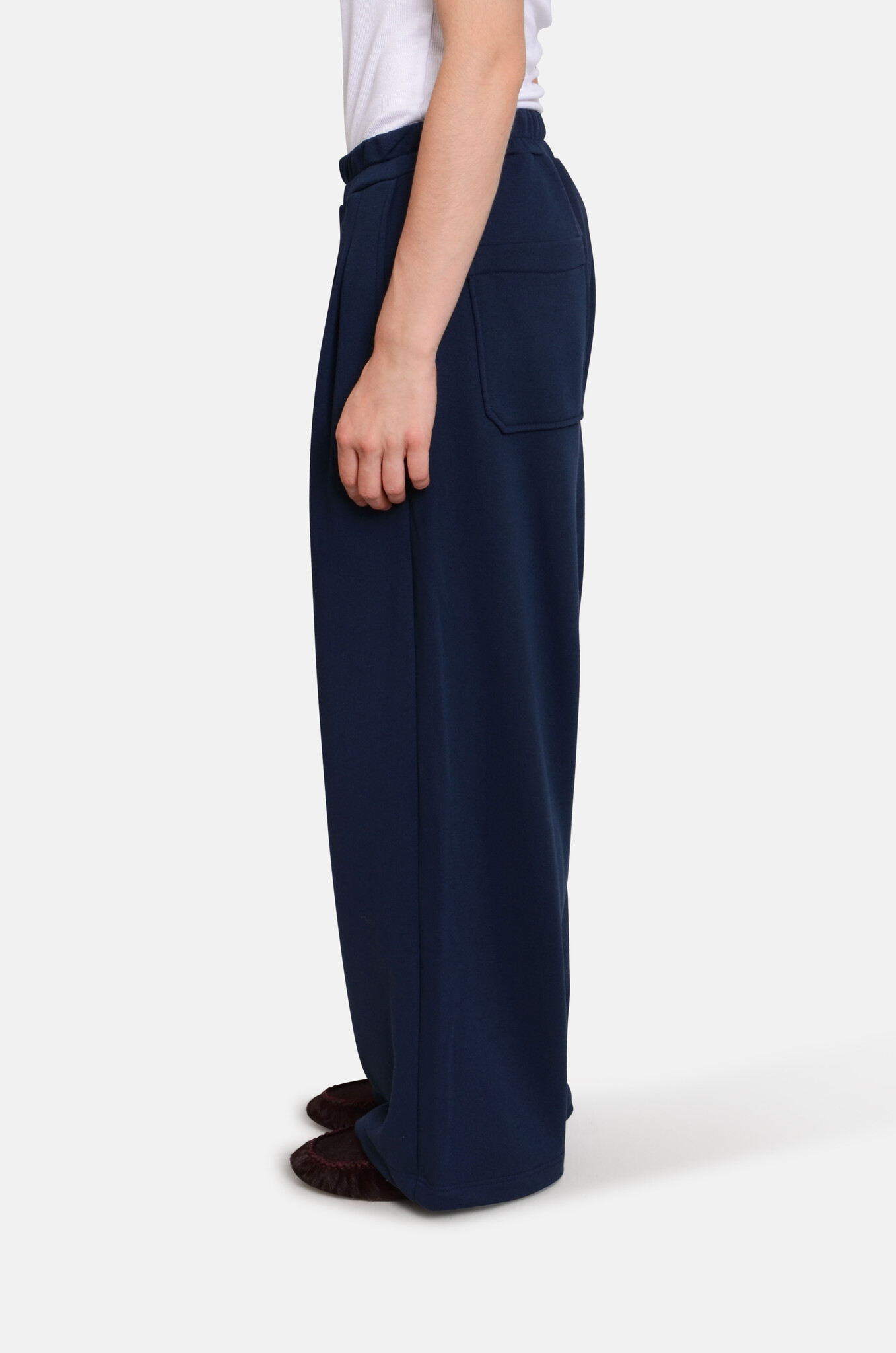Vince Pants in Navy-3