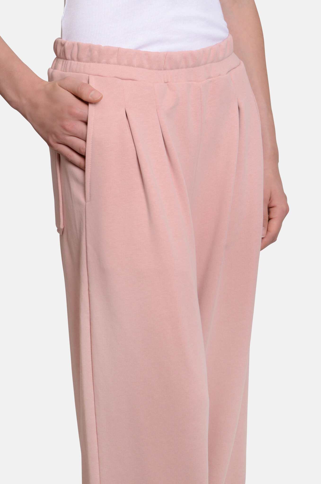 Vince Pants in Powder-5