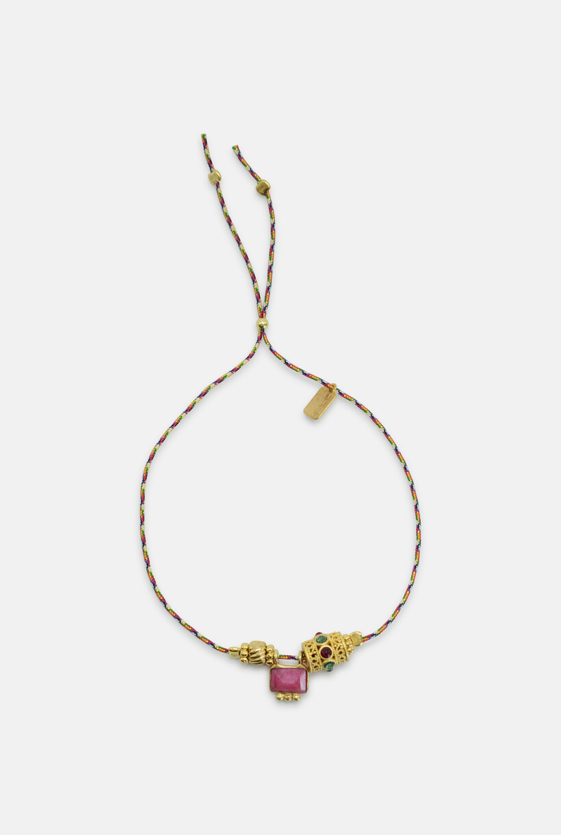 BRACELET