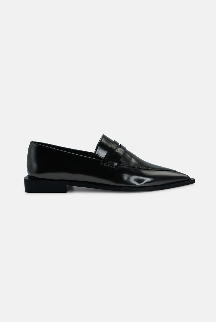 LOAFER
