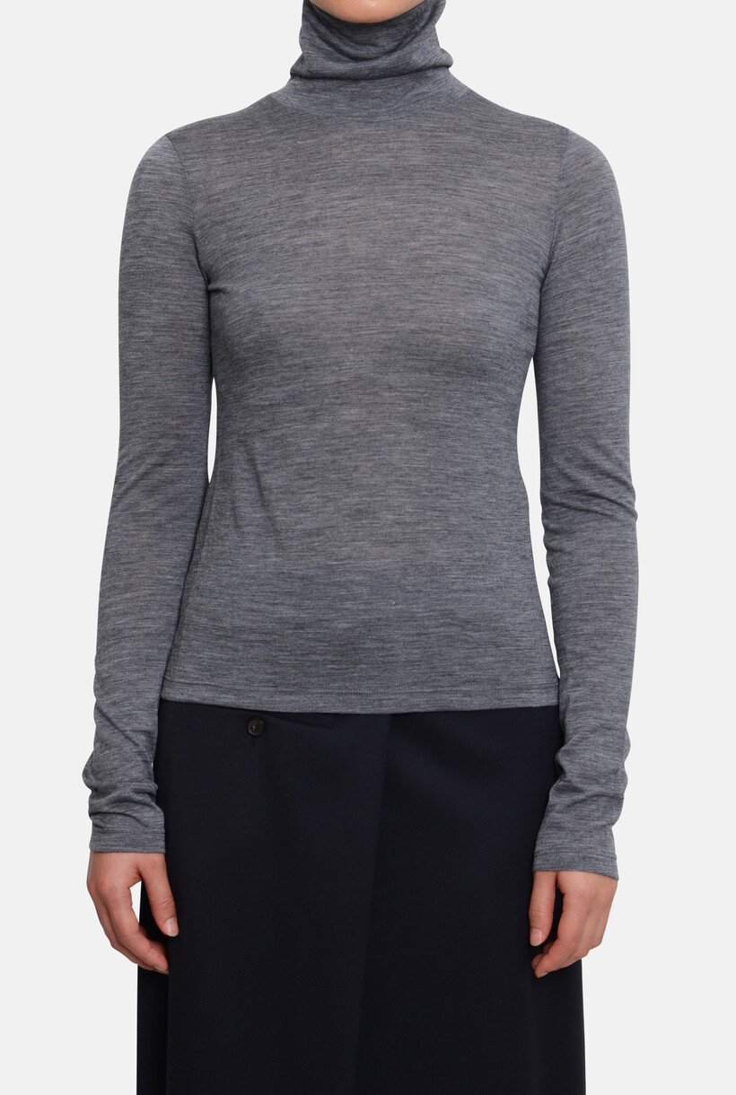 KNITWEAR