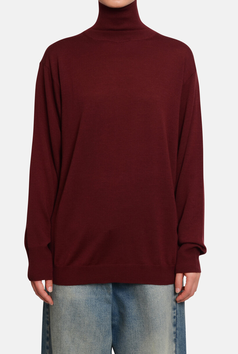 KNITWEAR