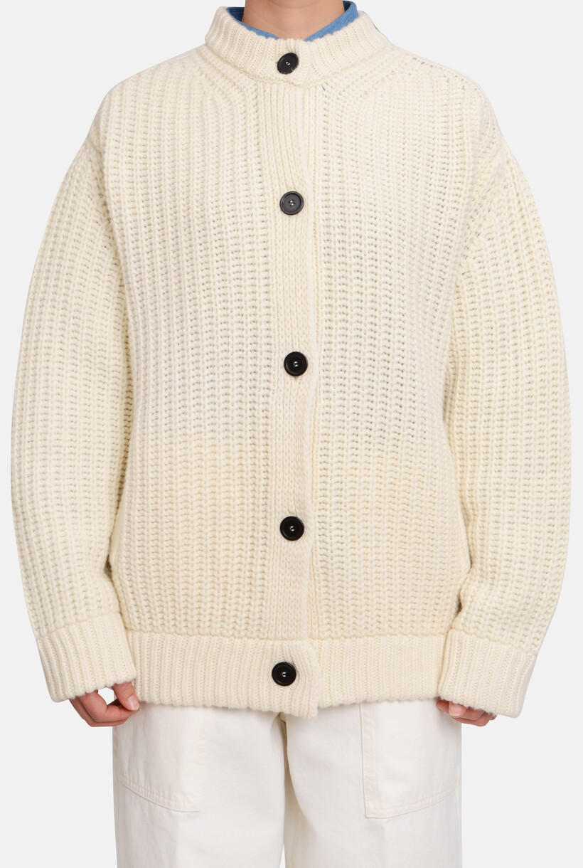 KNITWEAR