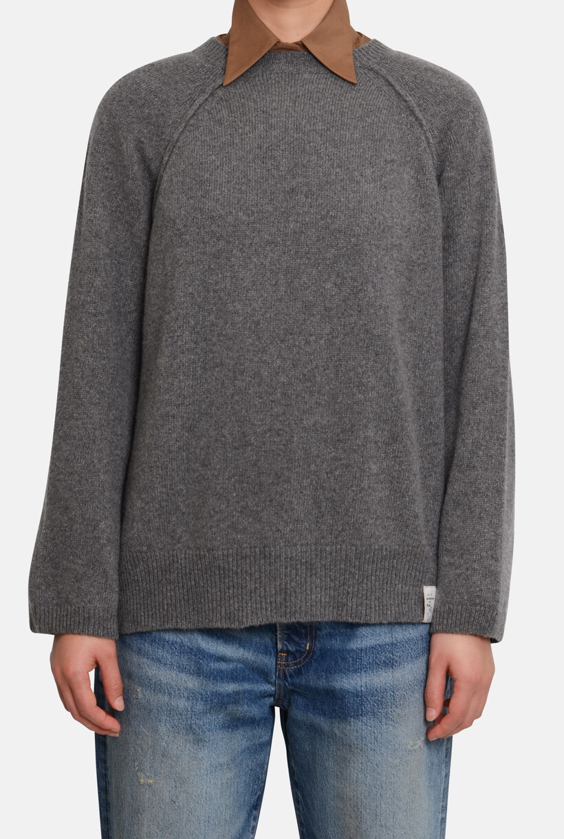 KNITWEAR