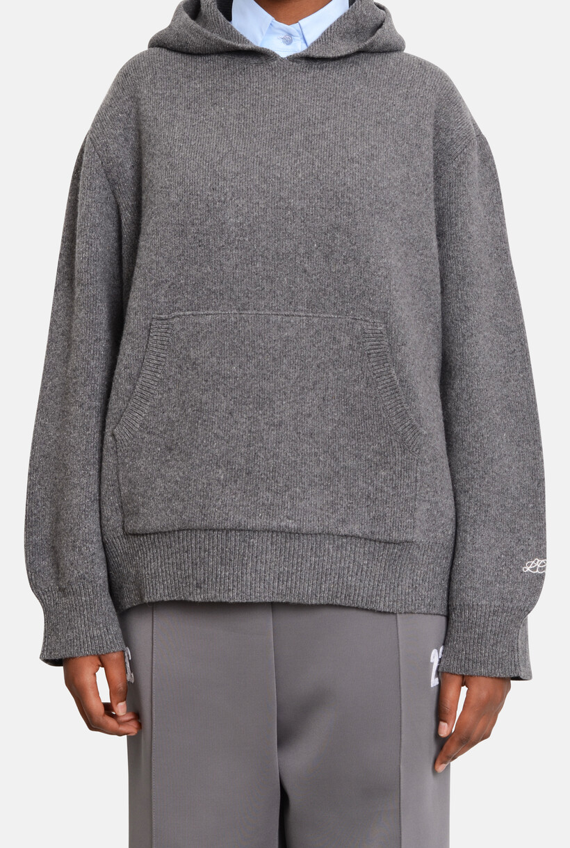 KNITWEAR