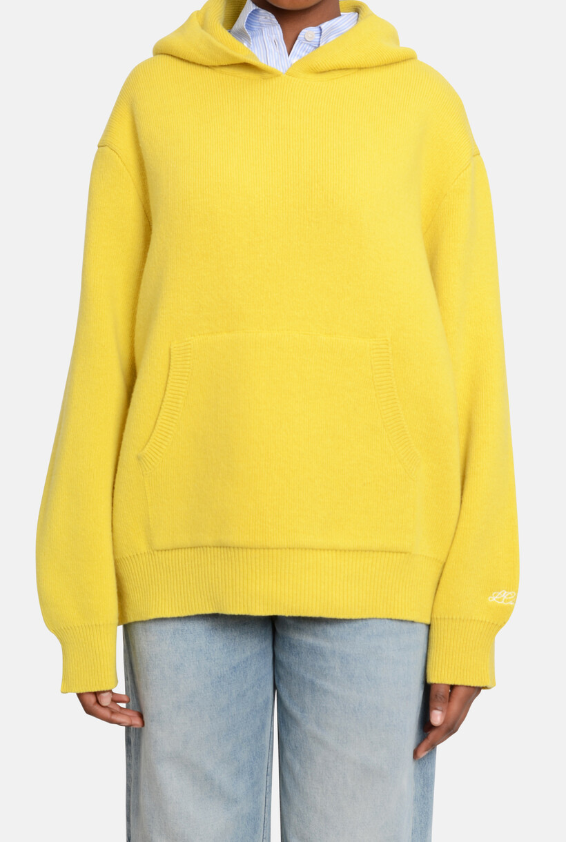 KNITWEAR