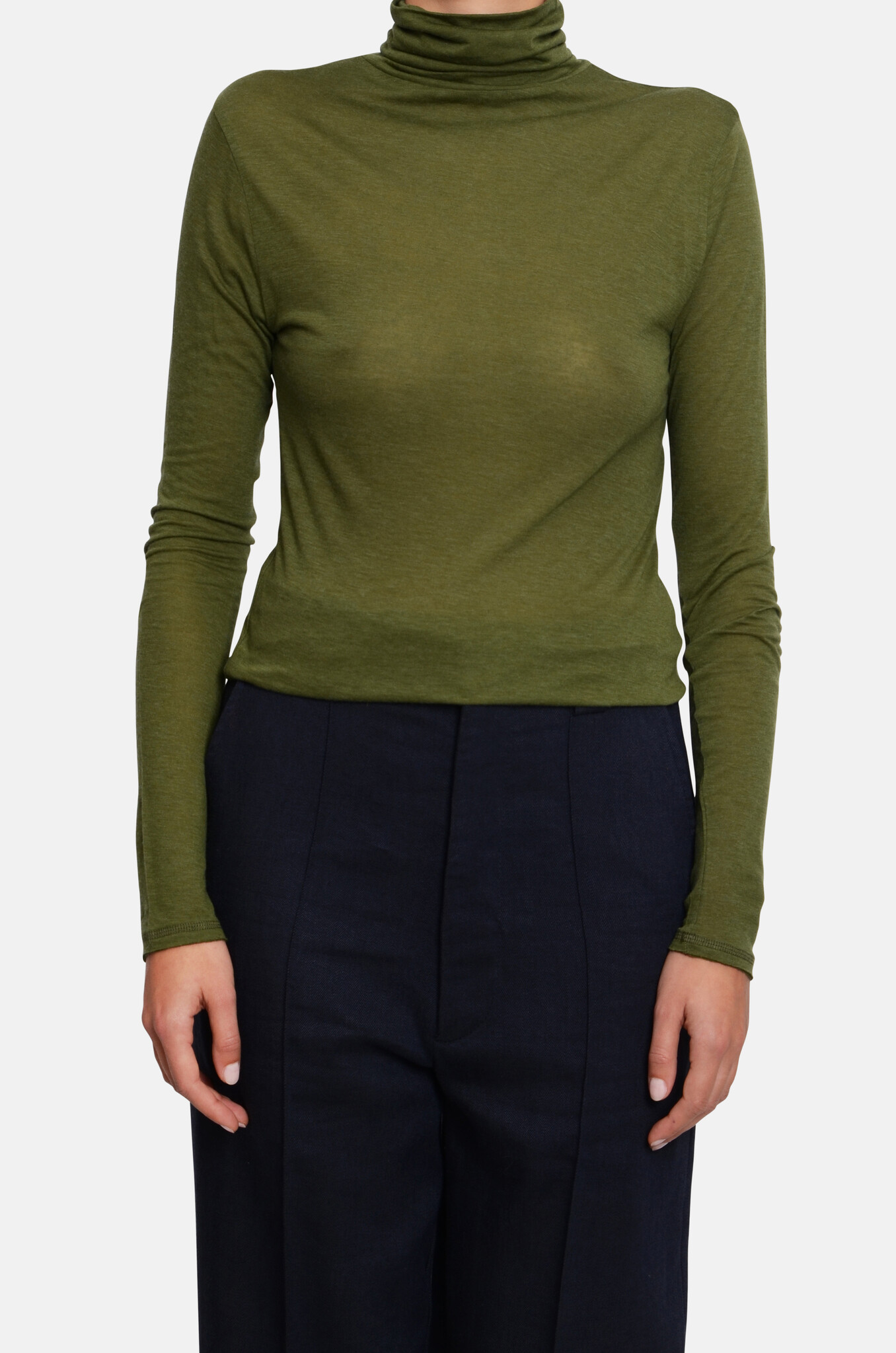 Sabine Thin Turtleneck in Forest-1