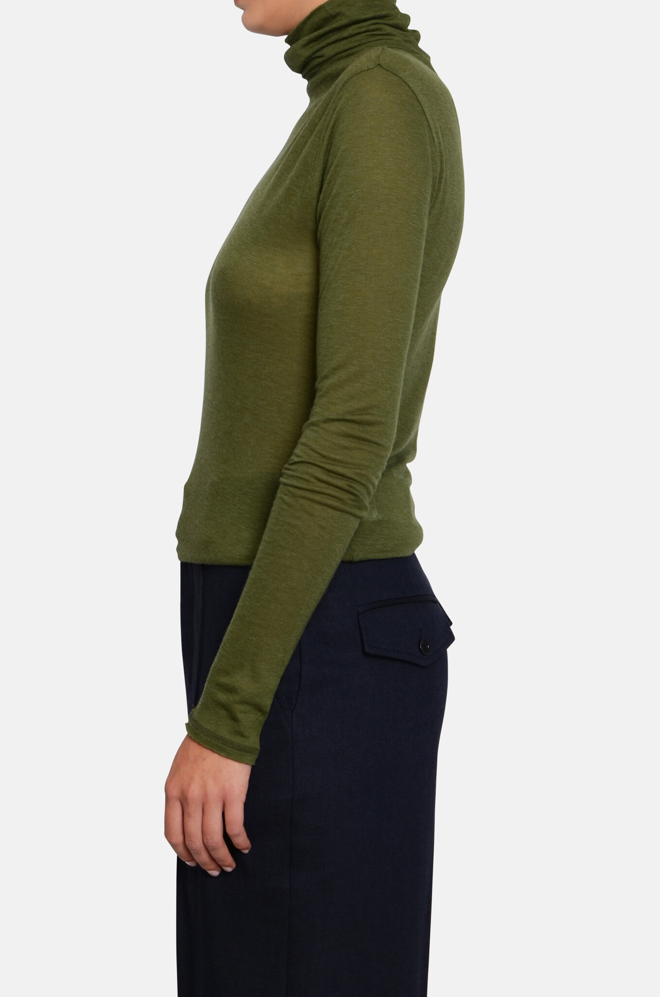 Sabine Thin Turtleneck in Forest-3