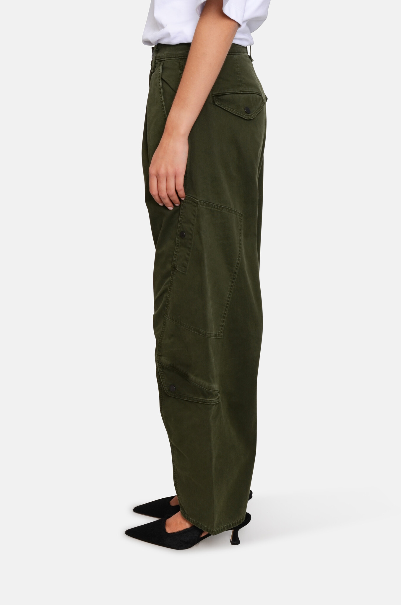 Flight Pant in Dogwood-3