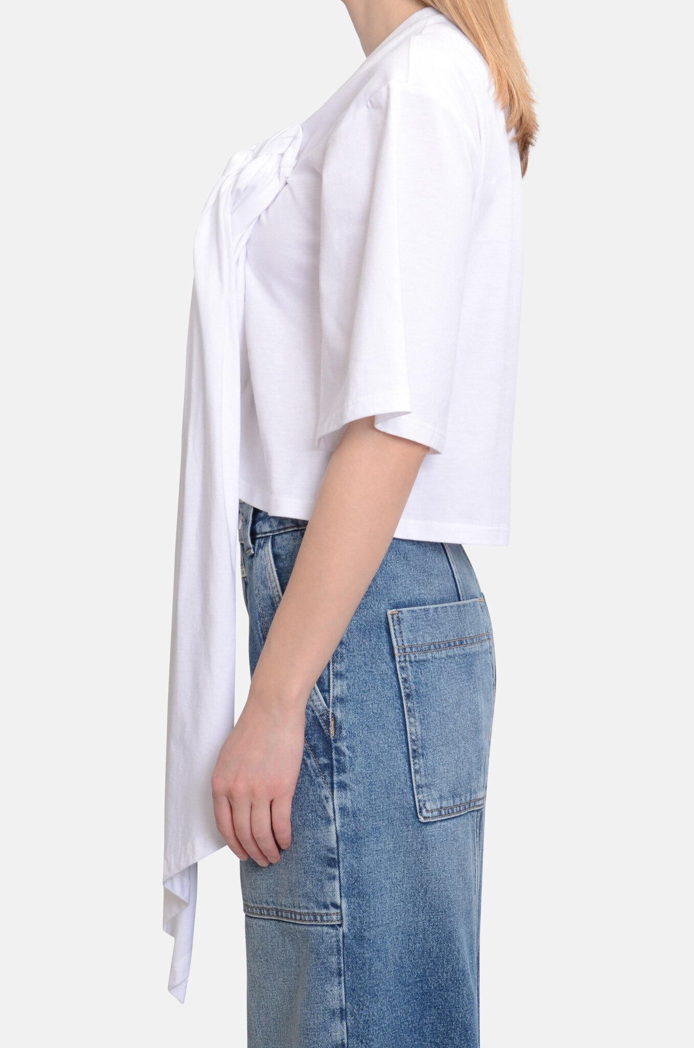 Dora T-Shirt in White-3
